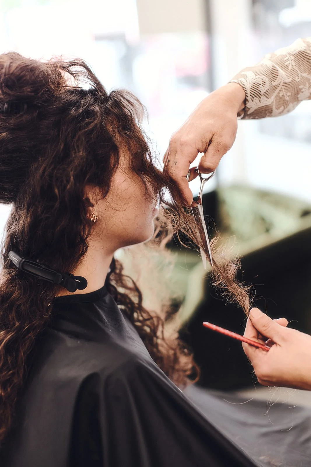 dry-cut-curly-hair-detail-gato-loco-hair.jpg