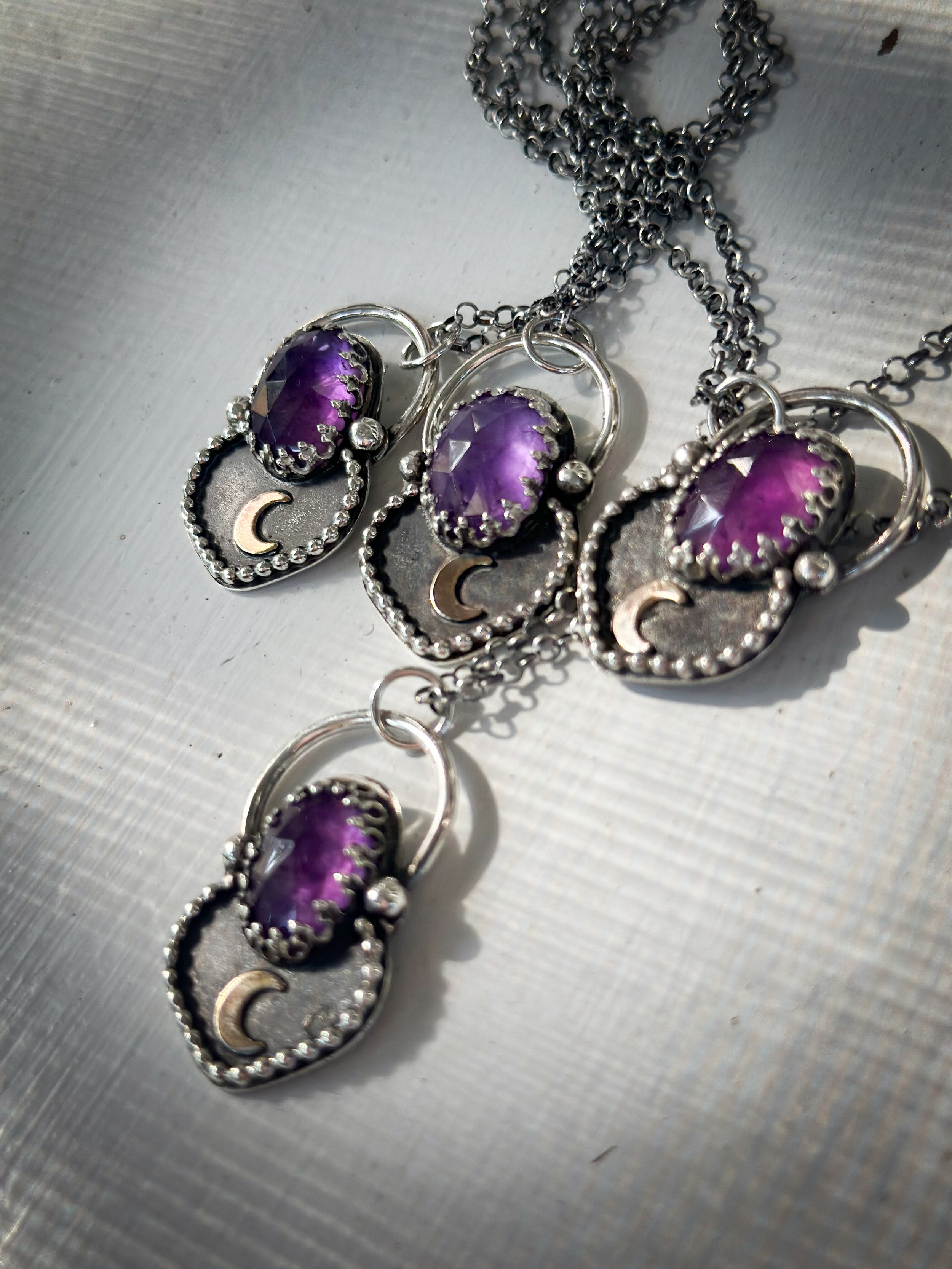 amethyst_amulet_1.jpg