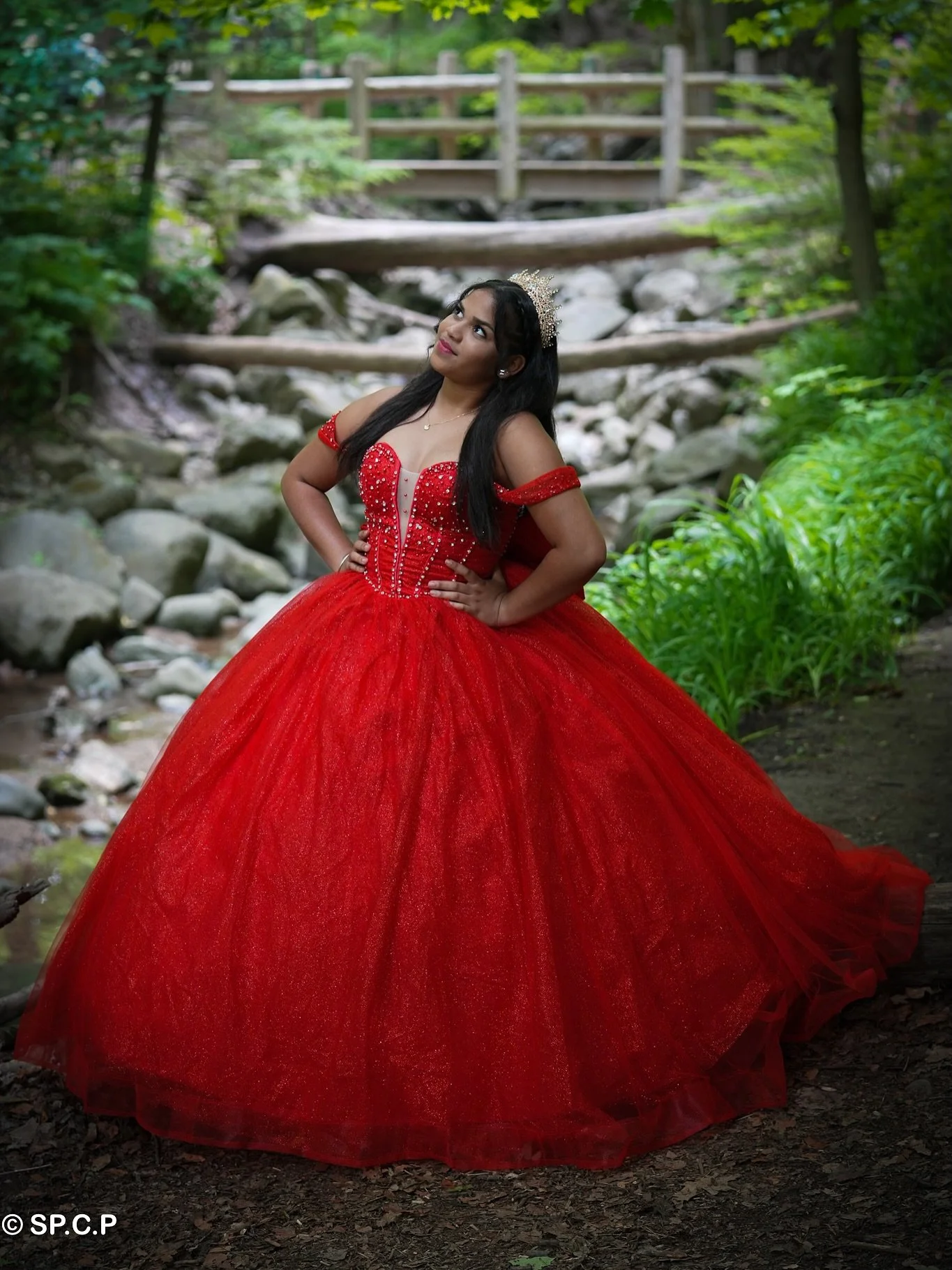 15 &amp; glowing ✨
Every moment was picture-perfect &mdash; and I made sure to capture them all.

#SpokesPost #EventPhotography #QuincePhotos #racinephotographer