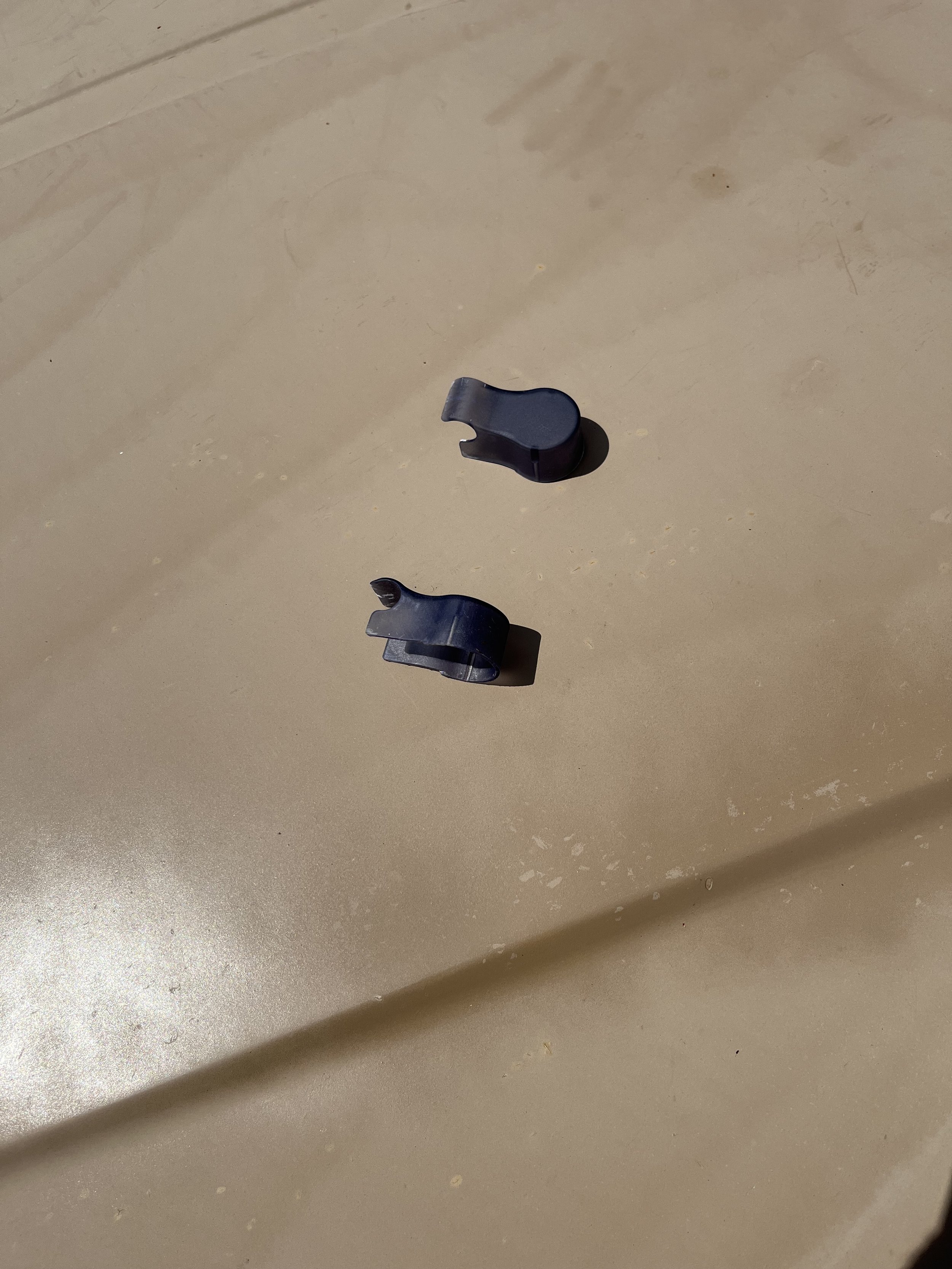 Nissan 720 Wiper Arm Cover D21 2.jpeg