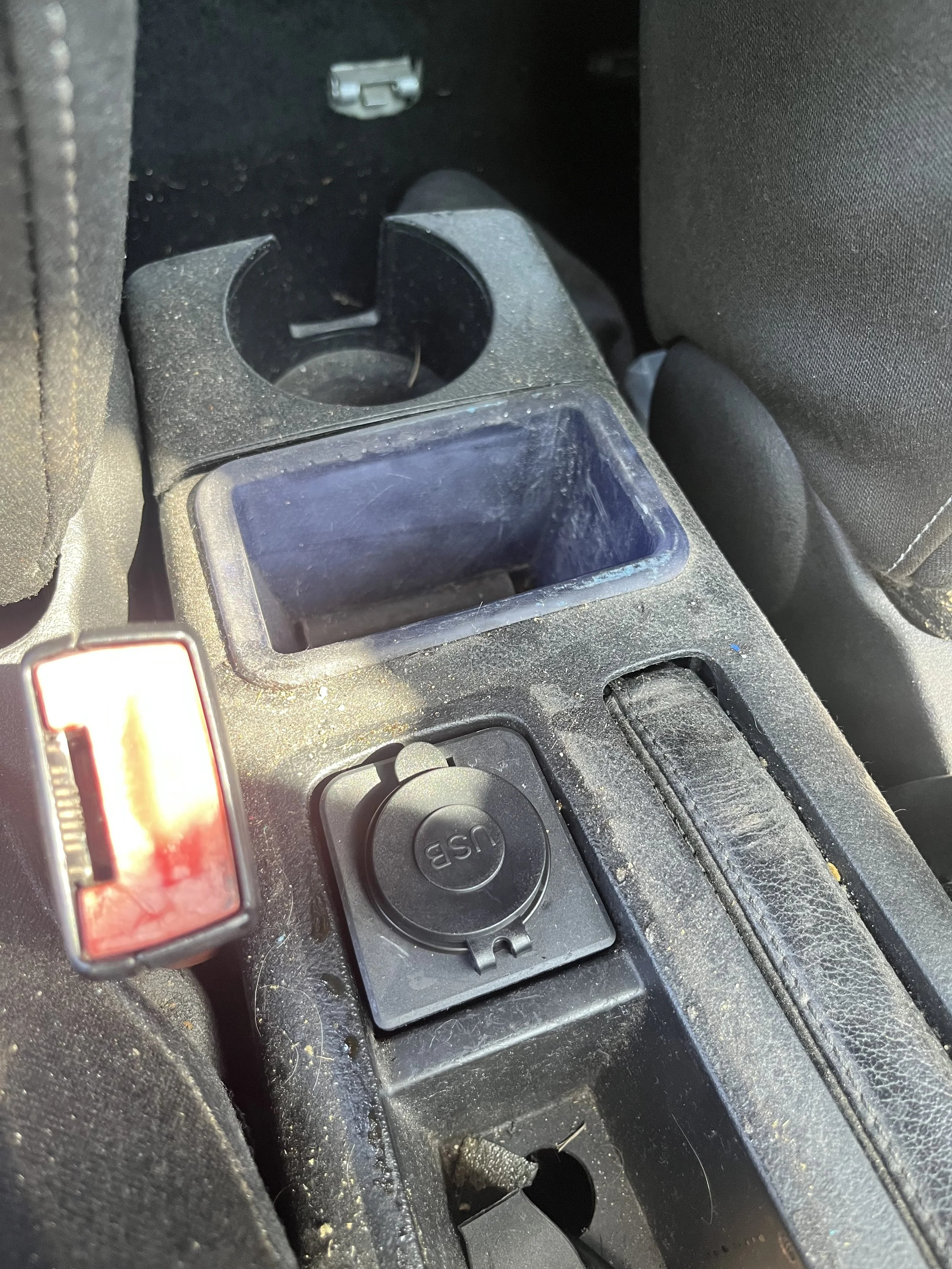 Volkswagen MK4 Coin Holder USB Charger