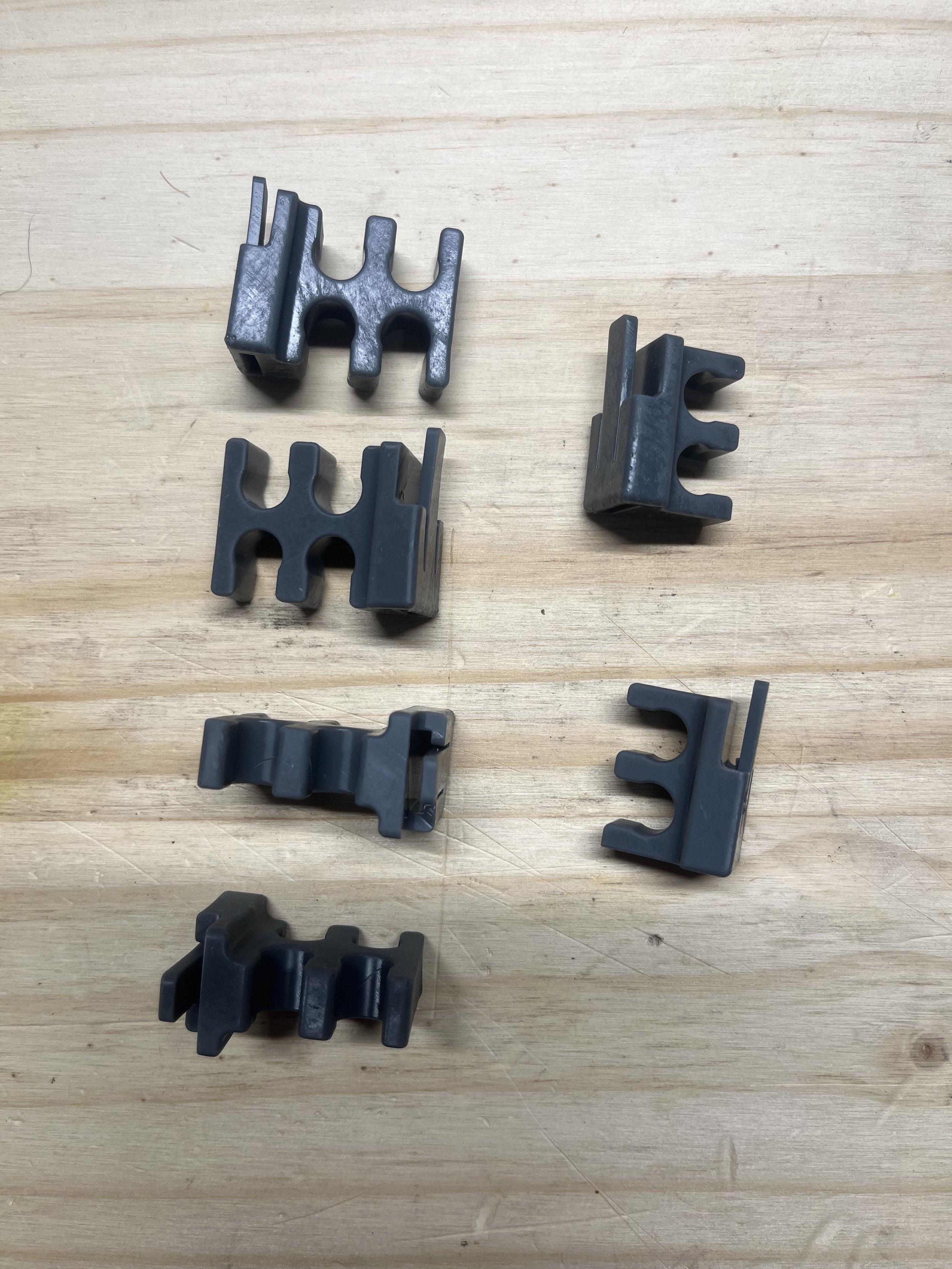 Nissan 720 Spark Plug Wire Holder Set.jpeg