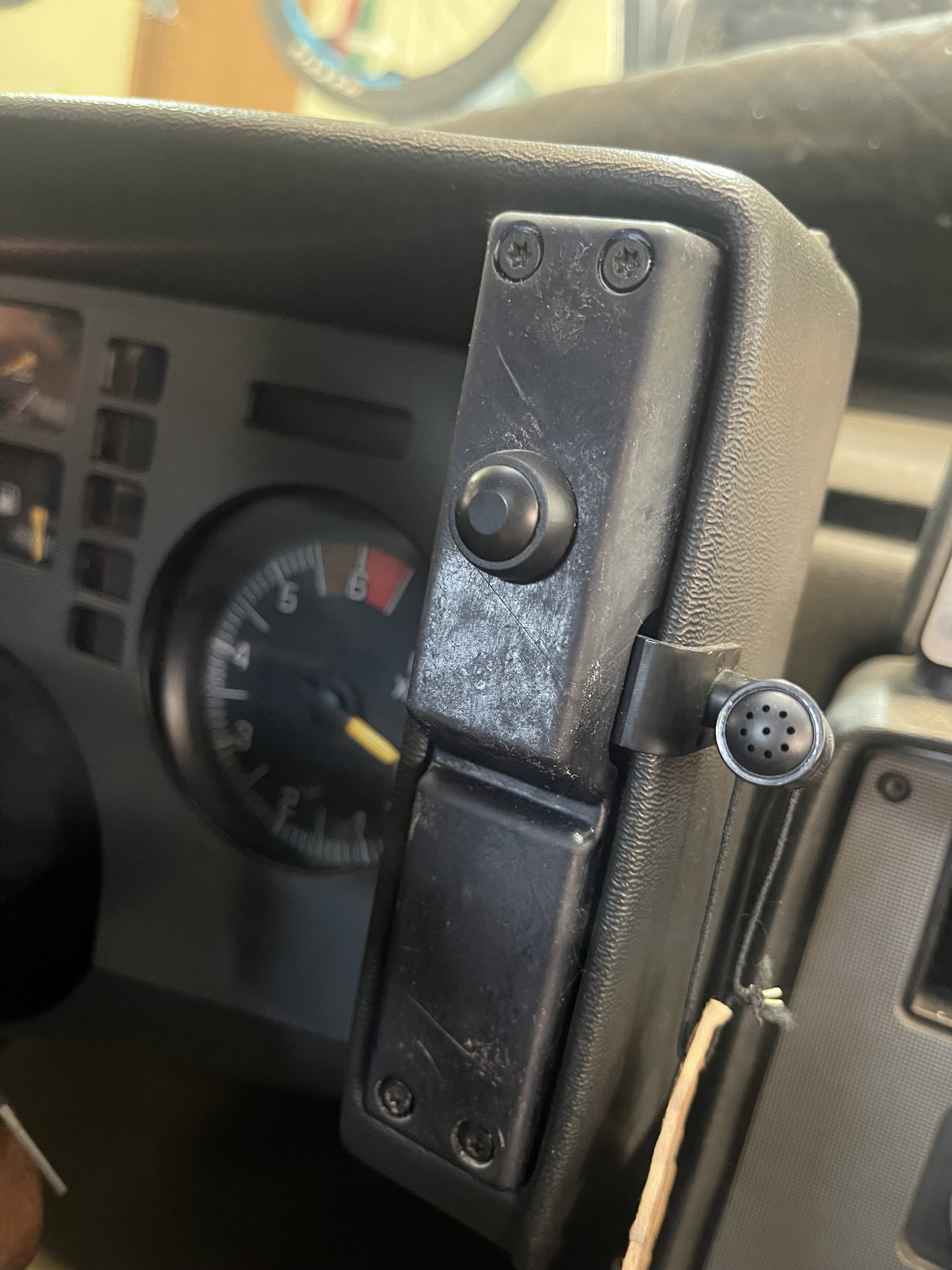 Fiero Gauge Cluster Right Side Switch Panel 4.jpeg