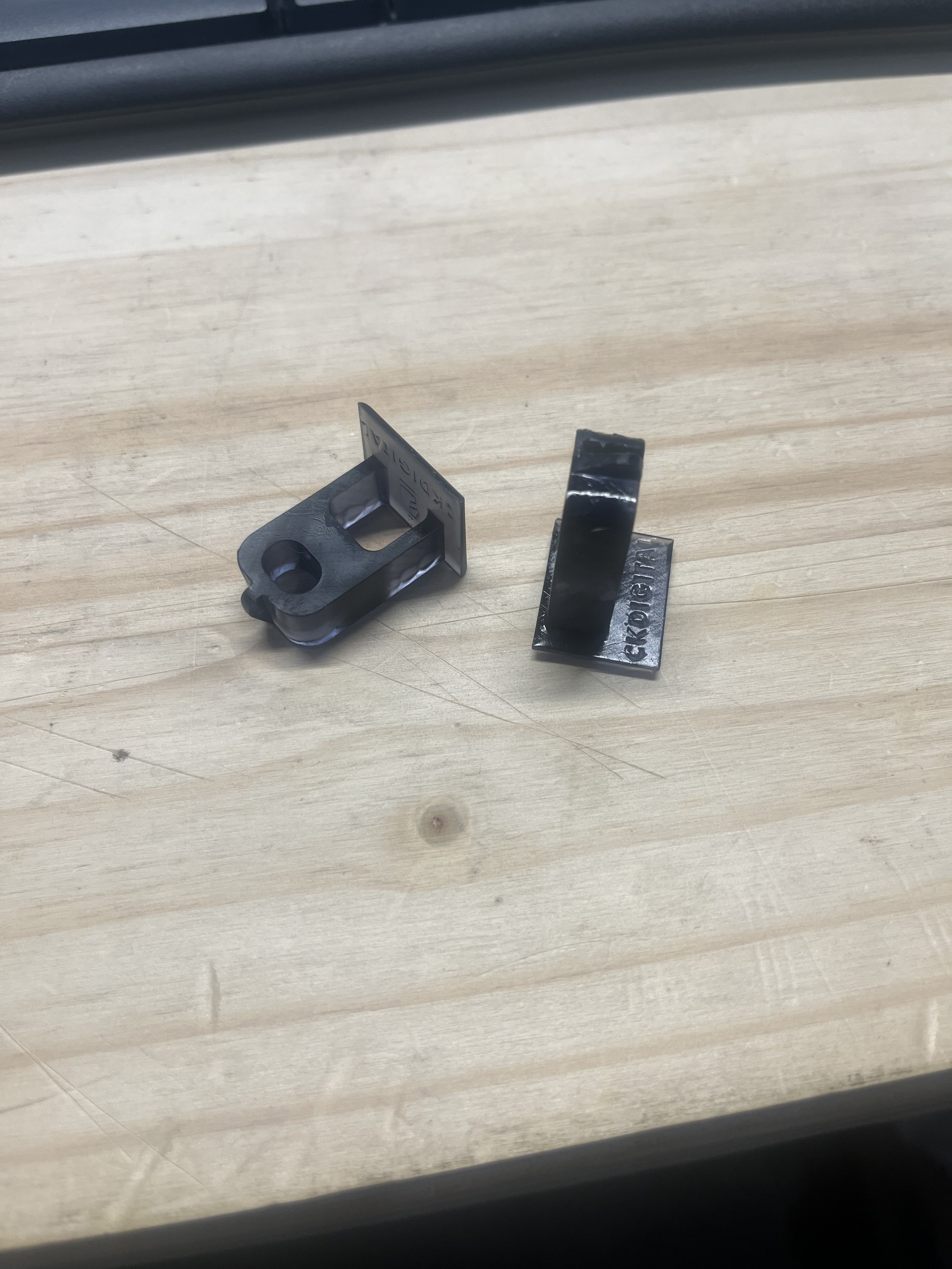 Pontiac Fiero GT Sail Retainer Clip Set.jpeg