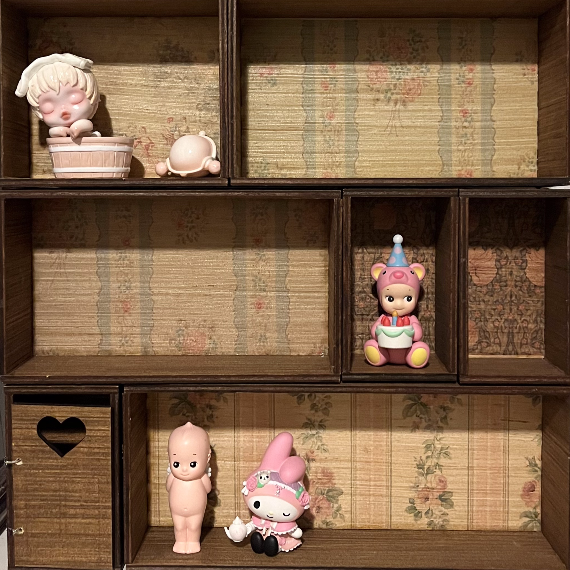 "Collect-A-Build" Shelves