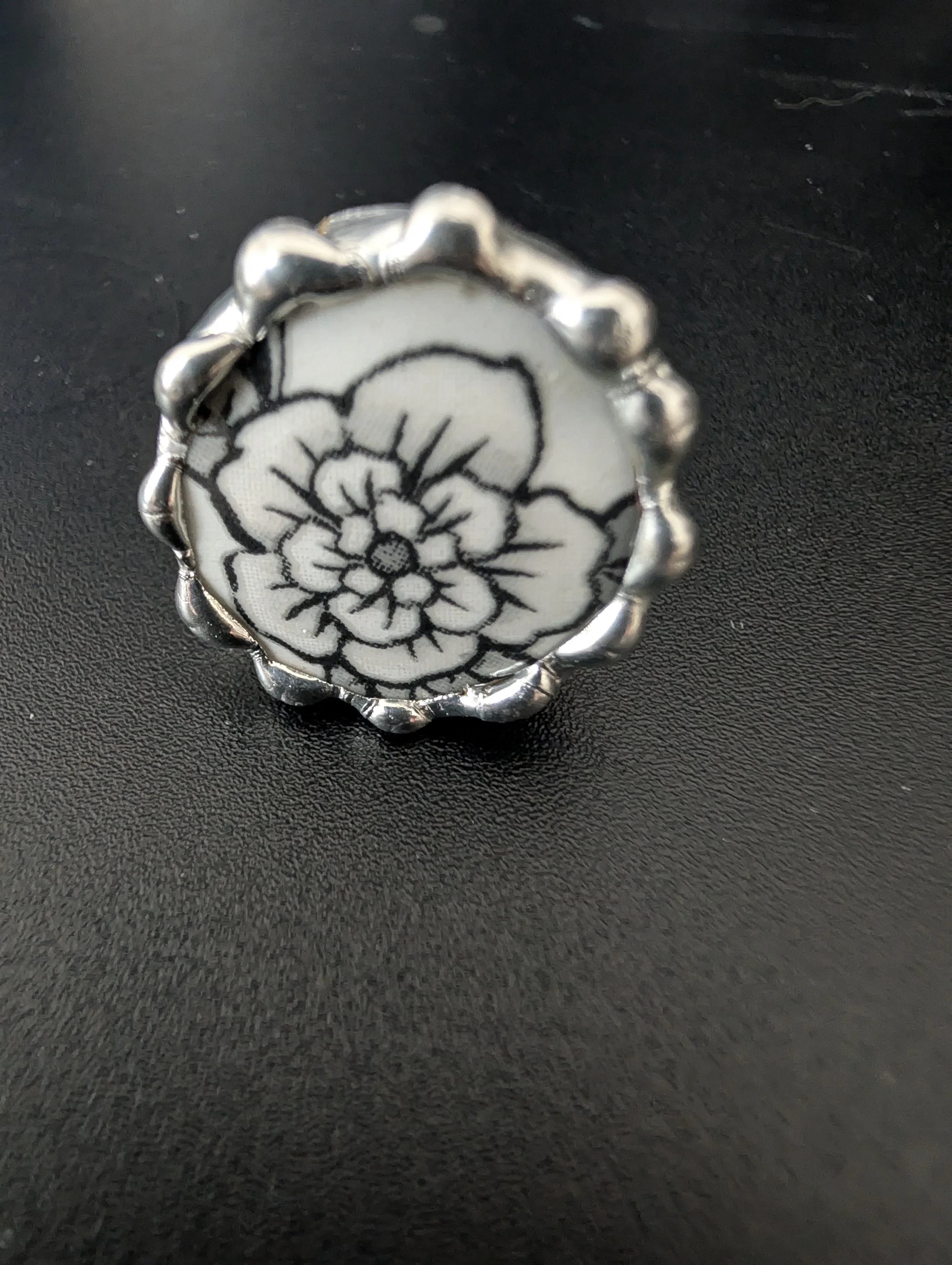 Grey Flower Ring