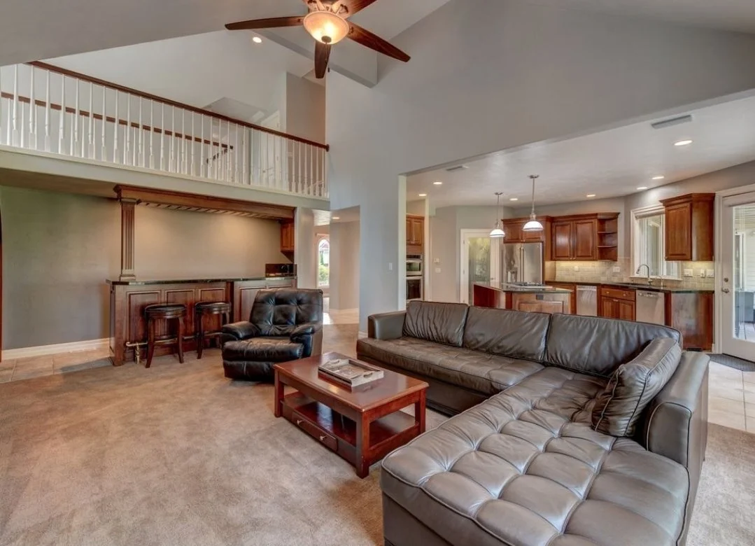Screenshot_20210805-231357_Zillow.jpg