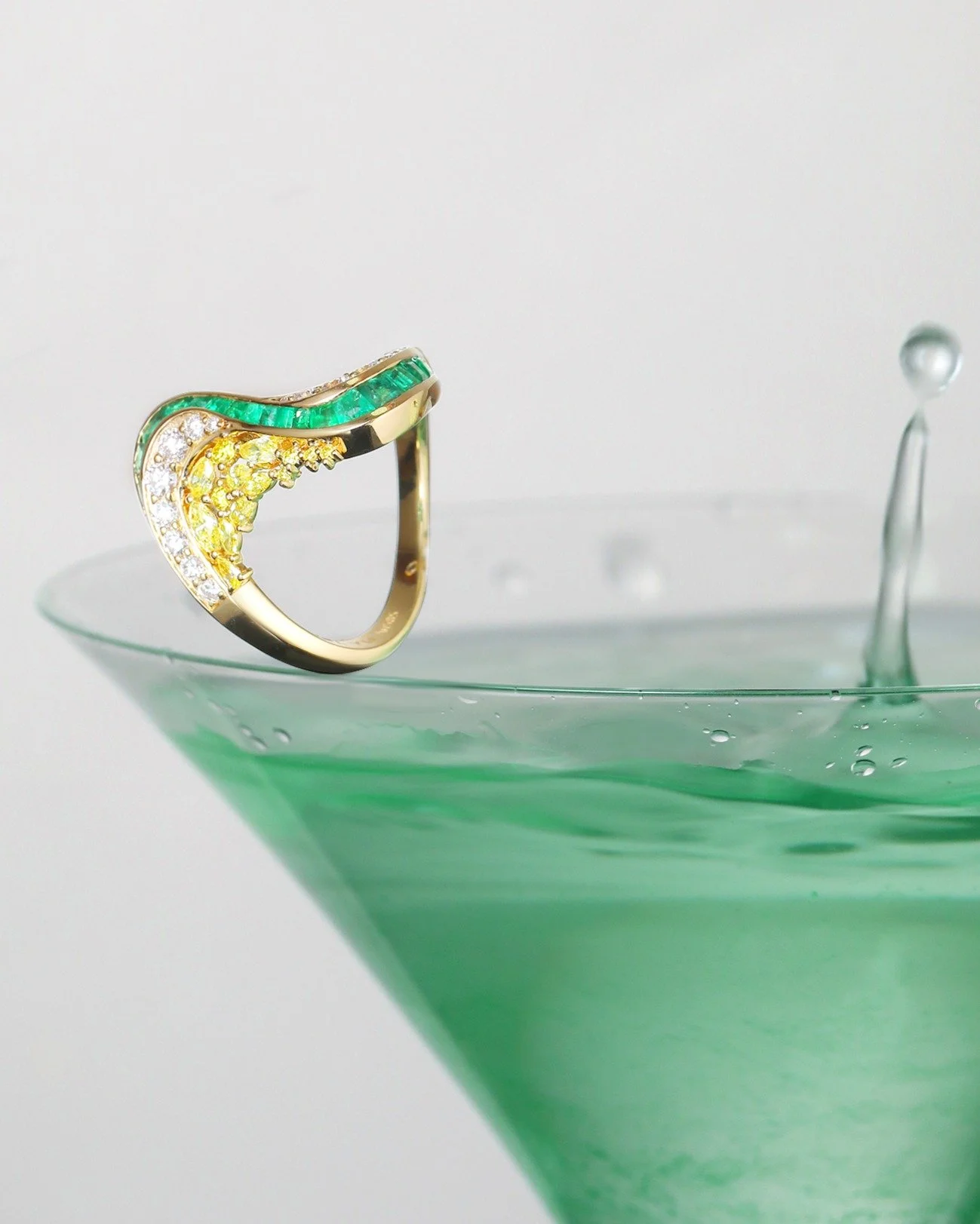 Signature Design Collection -
A gentle wave of emeralds kissed by yellow diamonds &mdash; a symphony of motion, light, and color.

#jewelrydesigner #losangeles #finejewelry #customjewelry #entrepreneur #danielyujewelry #jewelry #engagementring #highj