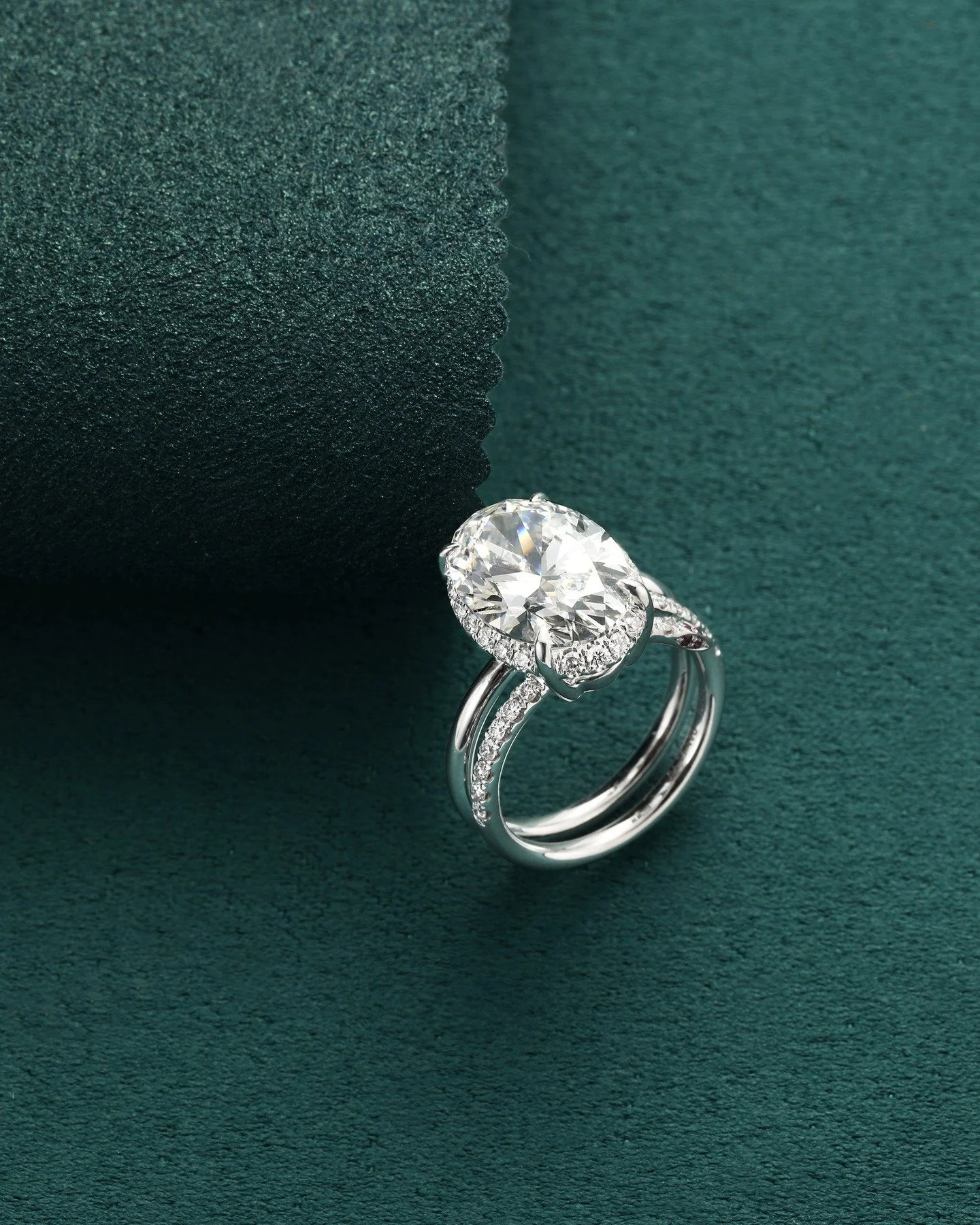 EP.119
This engagement ring represents a rebellious spirit and a personal story.

#jewelrydesigner #losangeles #finejewelry #customjewelry #diamonds #entrepreneur #danielyujewelry #jewelry #engagementring #highjewelry #labgrowndiamonds