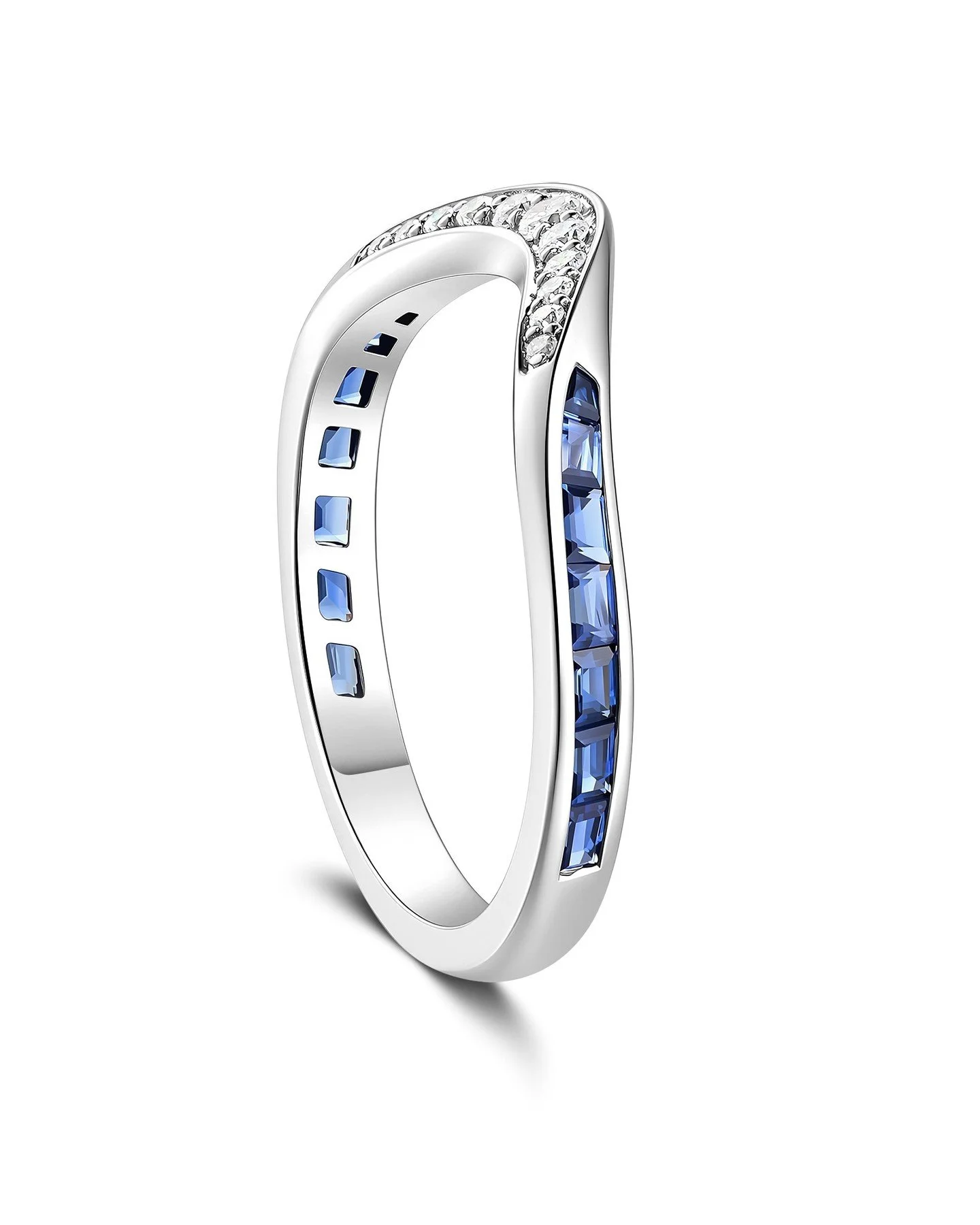 Stream Signature Wedding Band Design is here! The subtle wave creates movement and brilliance from every angle.
#jewelrydesigner #finejewelry #danielyujewelry #customjewelry #engagementring