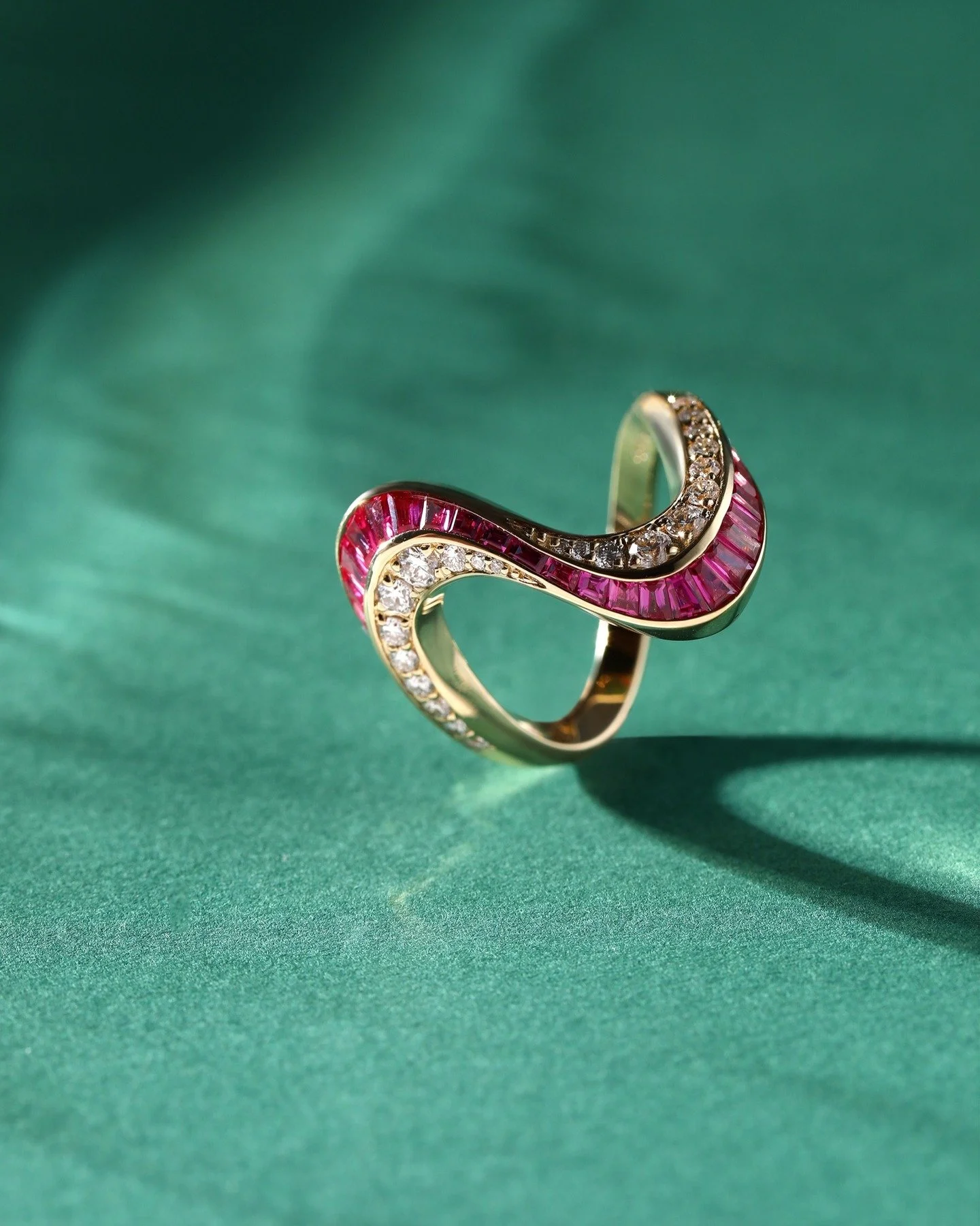 Stream Flow - Signature Design with Natural Rubies and Diamonds Set on Yellow Gold
#jewelrydesigner #finejewelry #danielyujewelry #customjewelry #highjewelry