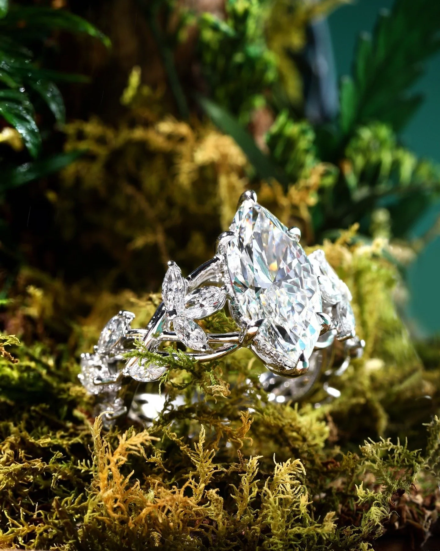 Custom Engagement Ring - Featuring a 3ct Marquise Diamond Set On Floral Basket and Vining Band Details
#jewelrydesigner #finejewelry #danielyujewelry #customjewelry #engagementring