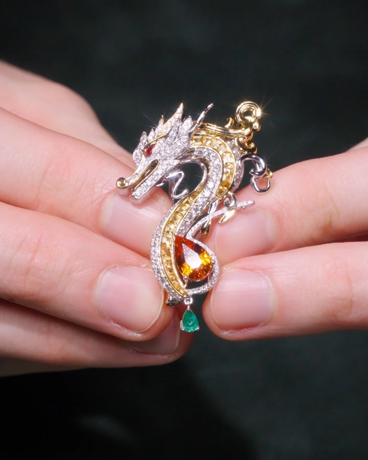My work is live on auction June 10th 12PM EST at Phillips Auction House. @phillipsauction @phillipsjewels

Catch me there. Calendar linked in the Phillips Jewels Bio.

#jewelrydesigner #finejewelry #danielyujewelry #customjewelry #highjewelry