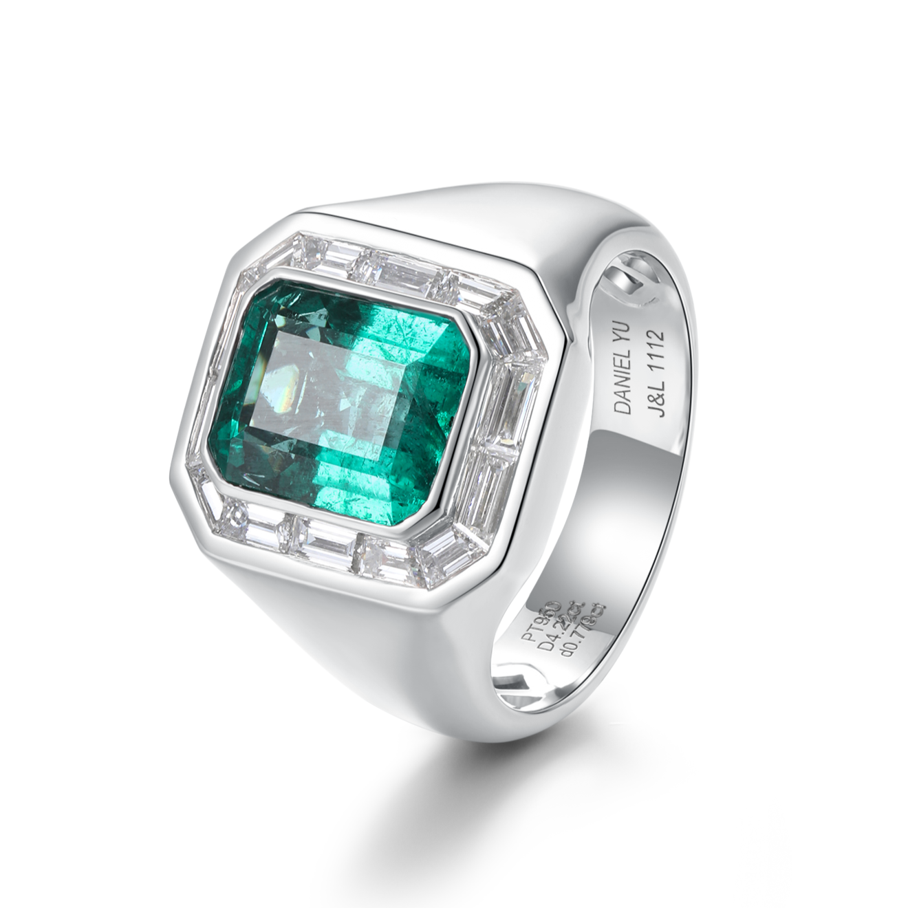 Bezel Setting with Natural Emerald