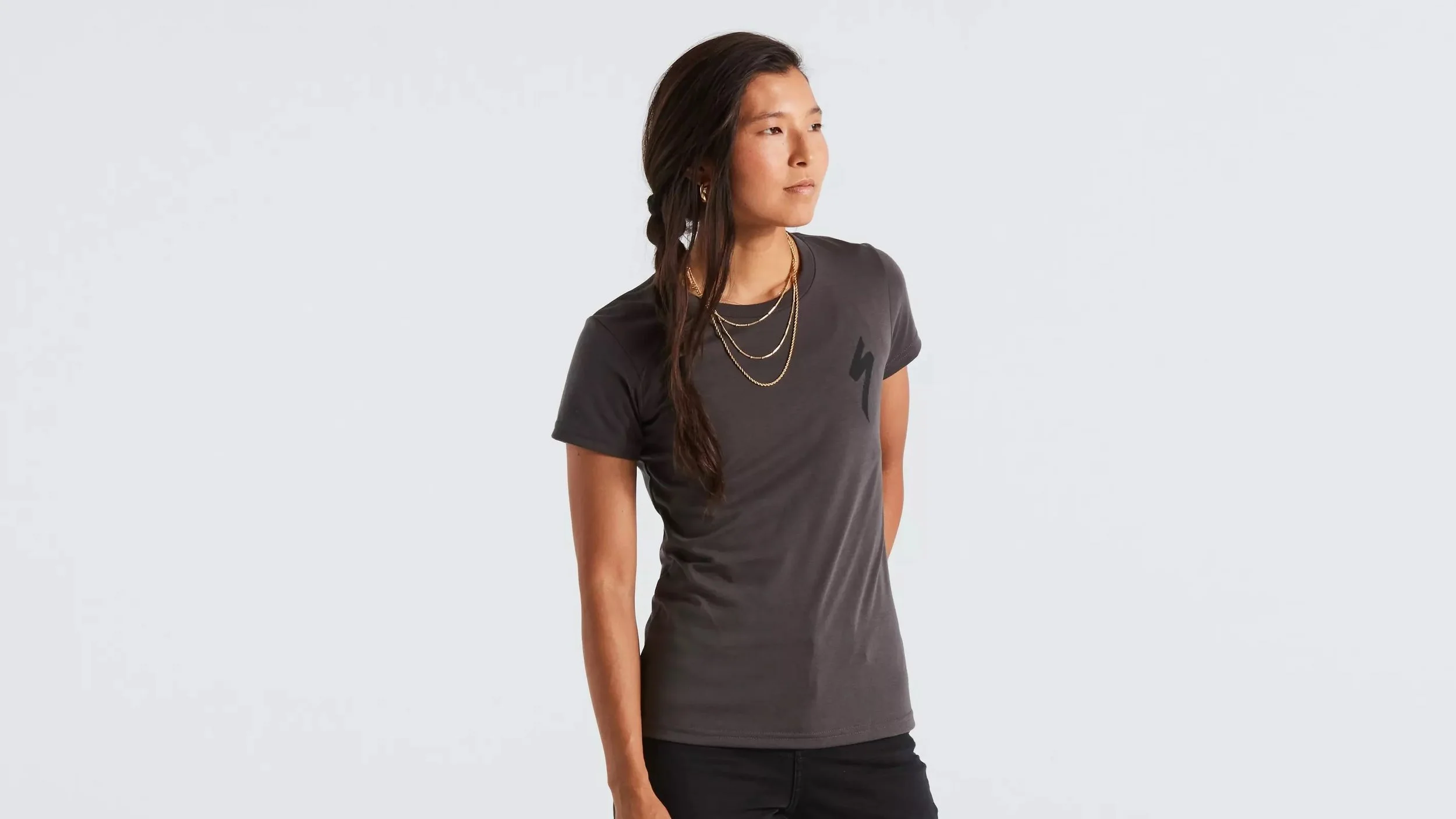 64622-033_APP_S-LOGO-TEE-SS-WMN-CHAR-M_FRONT-3-4.jpeg