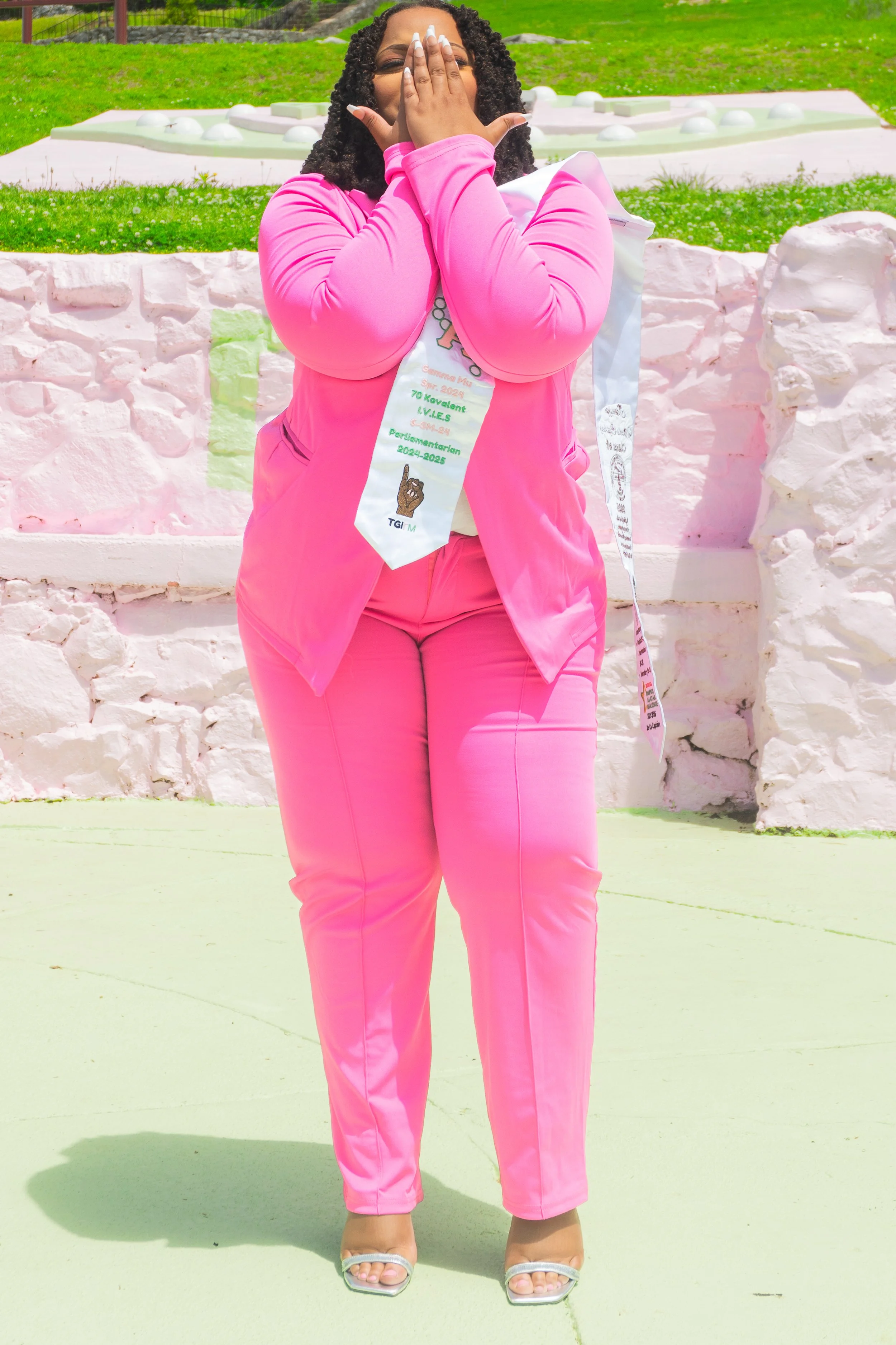 Jamya Grad Pic-10.jpg