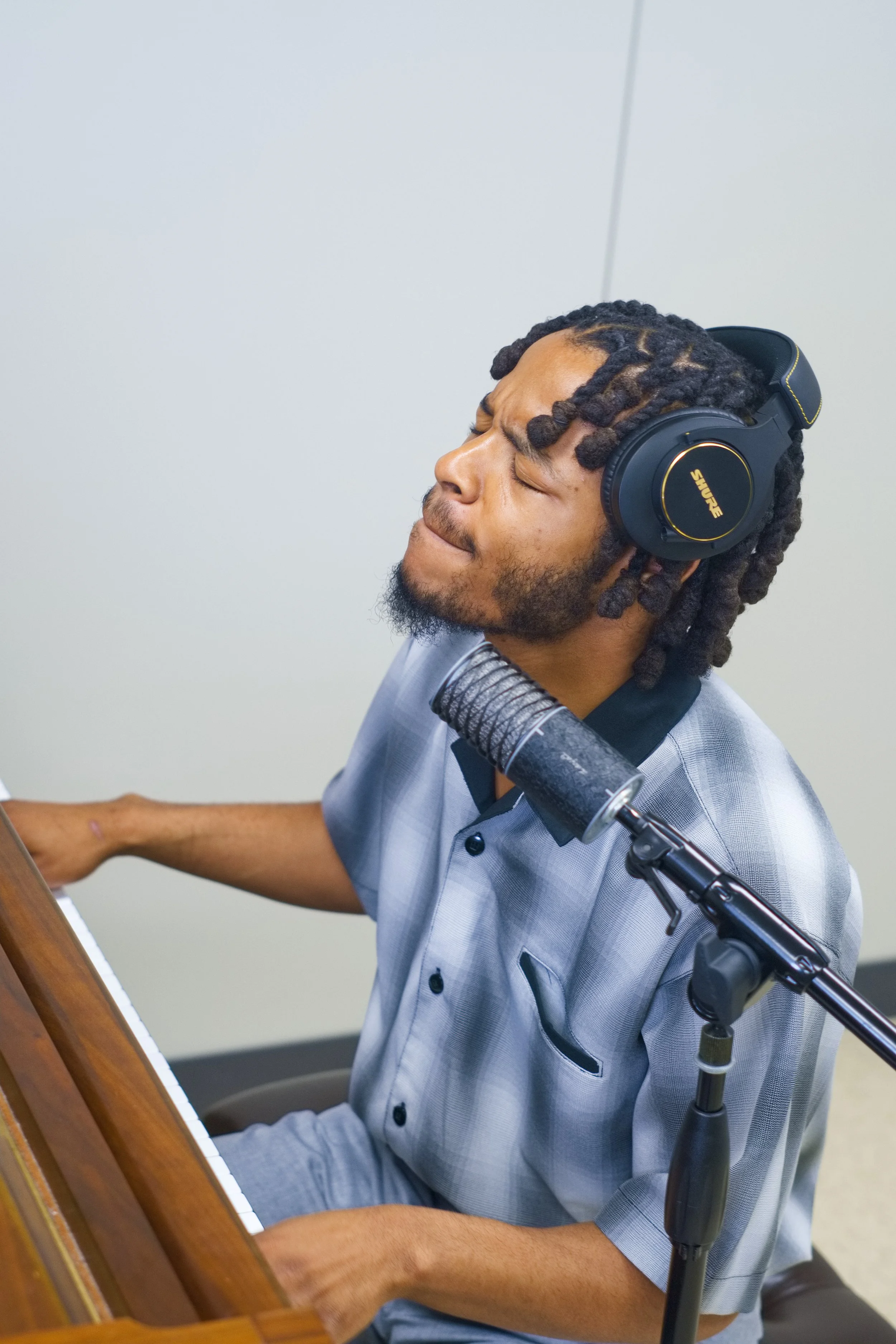 Isaiah's Grad Pics-23.jpg