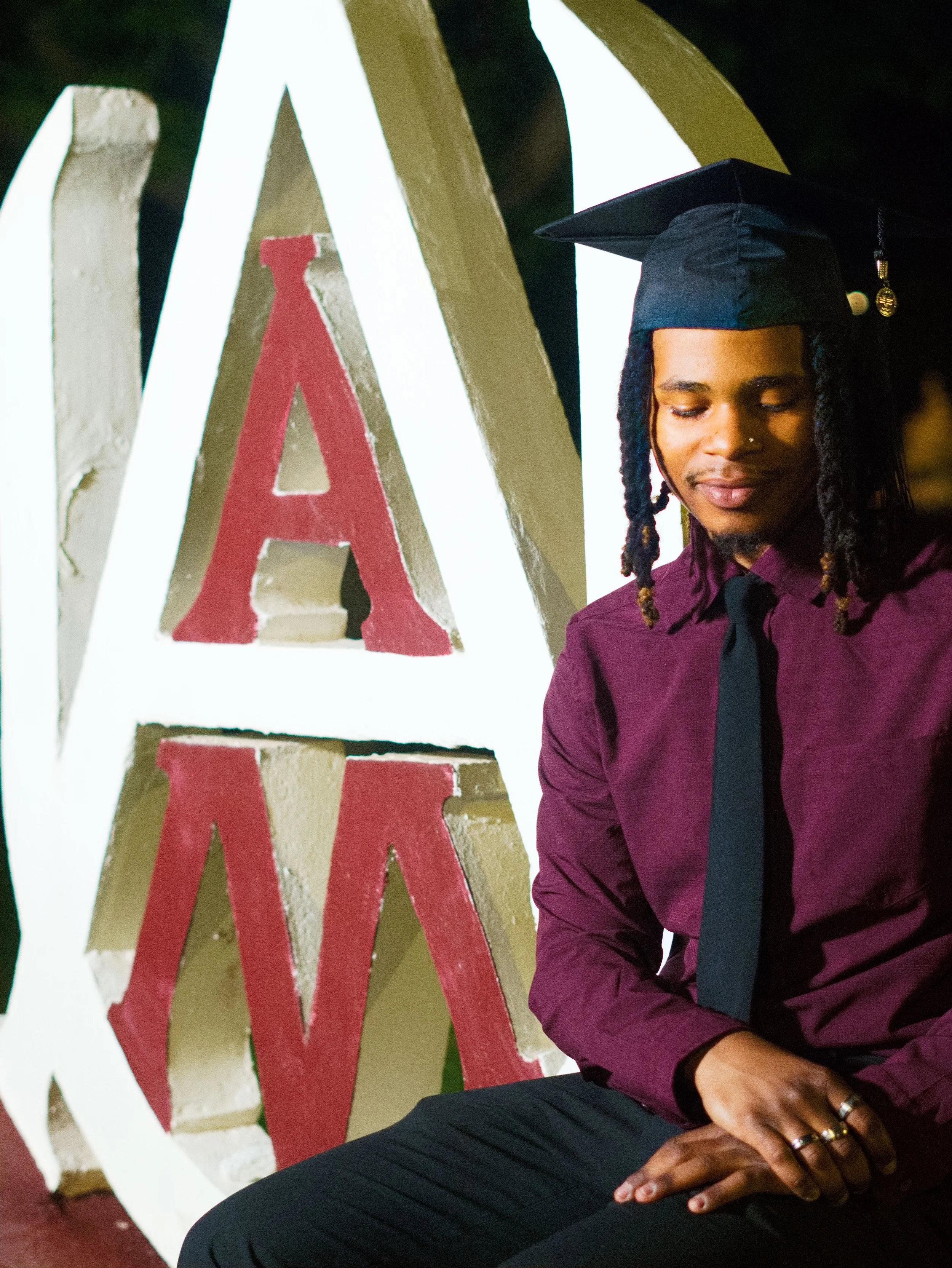 izzy grad pics-5.jpg