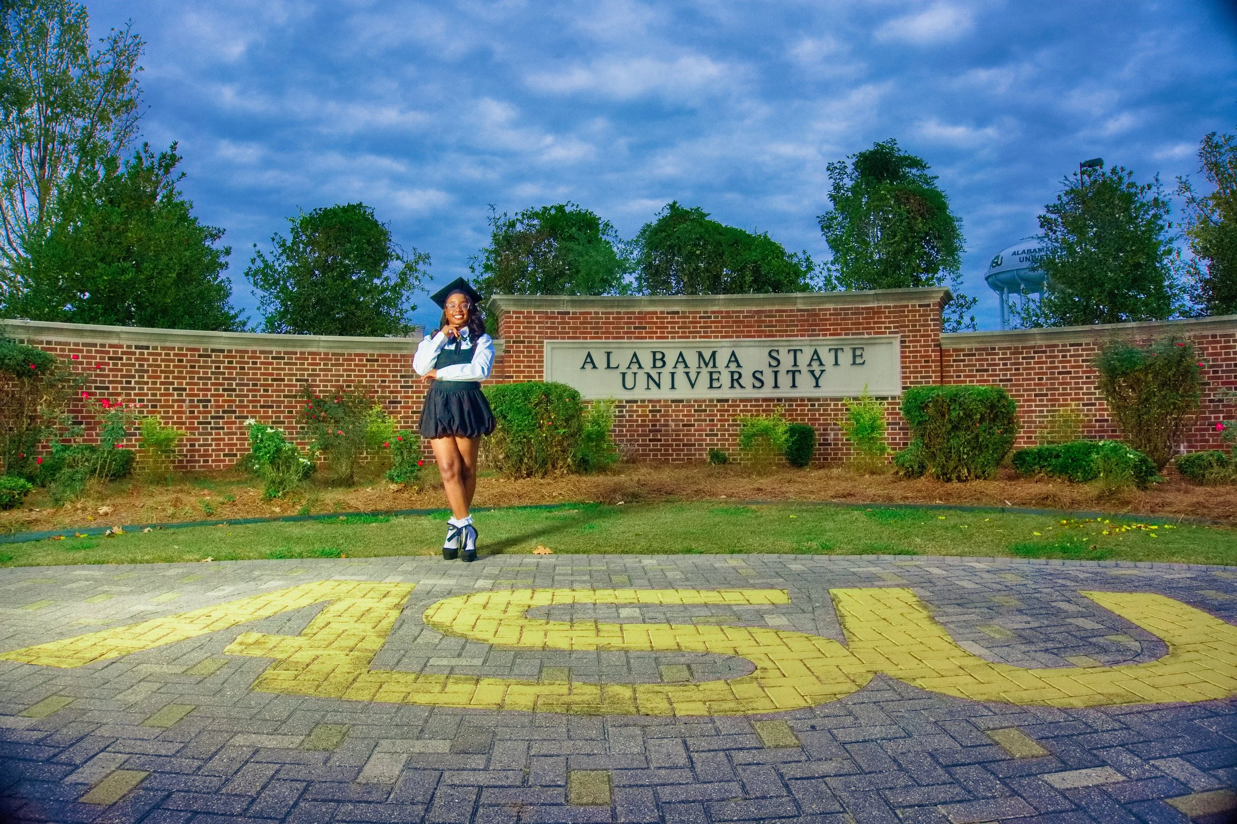 Kim's Grad Pics-7.jpg