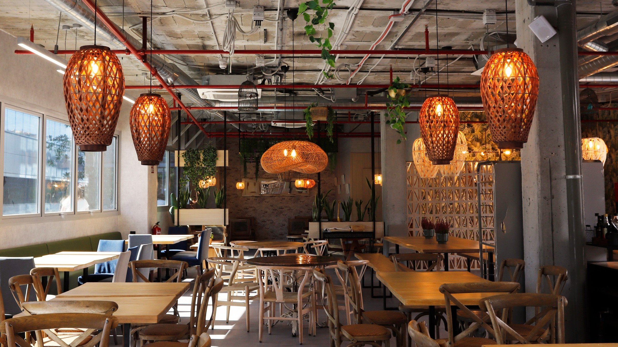 Por fin!! ❤ 
Les presento la nueva transformaci&oacute;n de este restaurante, donde cada detalle ha sido cuidadosamente pensado para ofrecer una experiencia &uacute;nica.
&middot;
&middot;
&middot;
Restaurante Calicanto Madrid.
Ubicado en Calle Riber