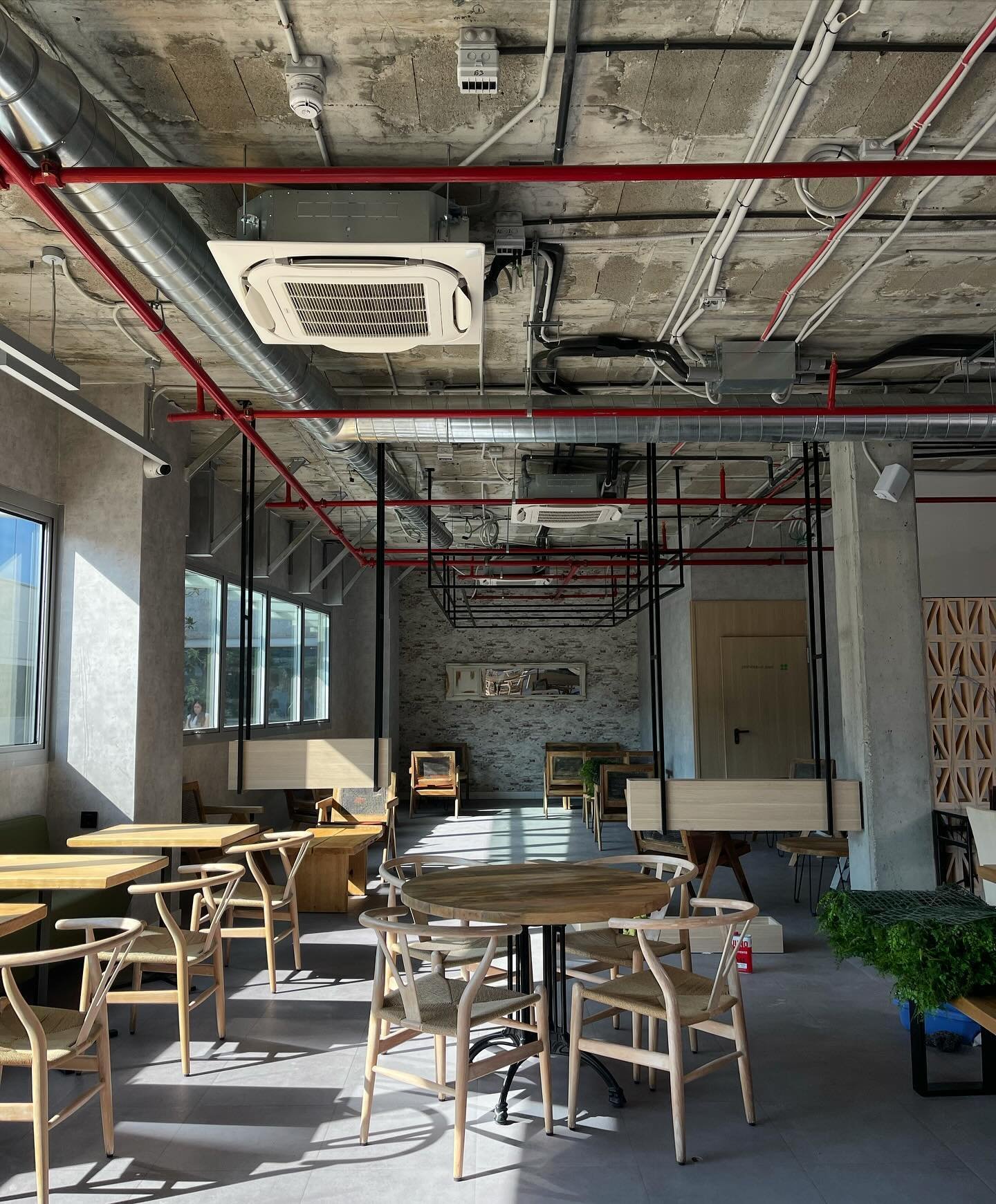 Rematando los &uacute;ltimos detalles del proyecto 🧱🧱 #interiordesign #interiorismo #dise&ntilde;odeinteriores #arquitetura