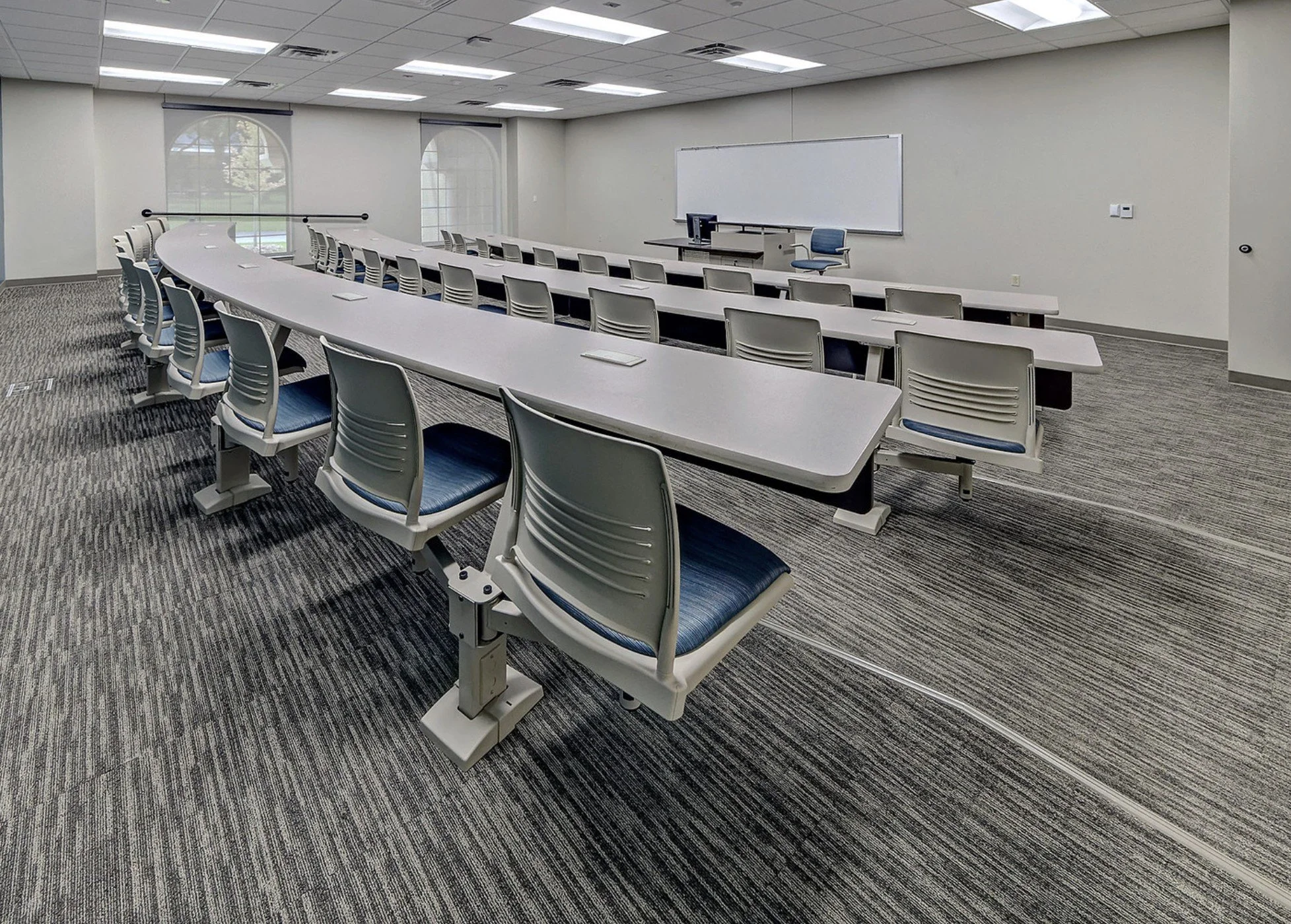 KI University Seating & Tables
