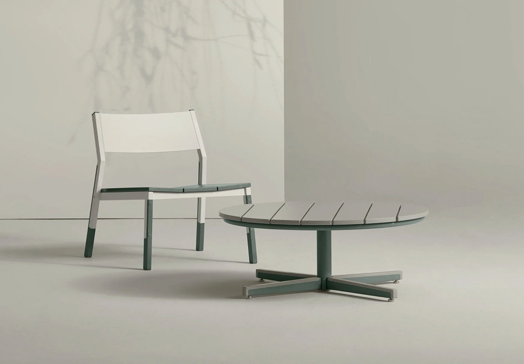 KI Outspan™ Outdoor Tables