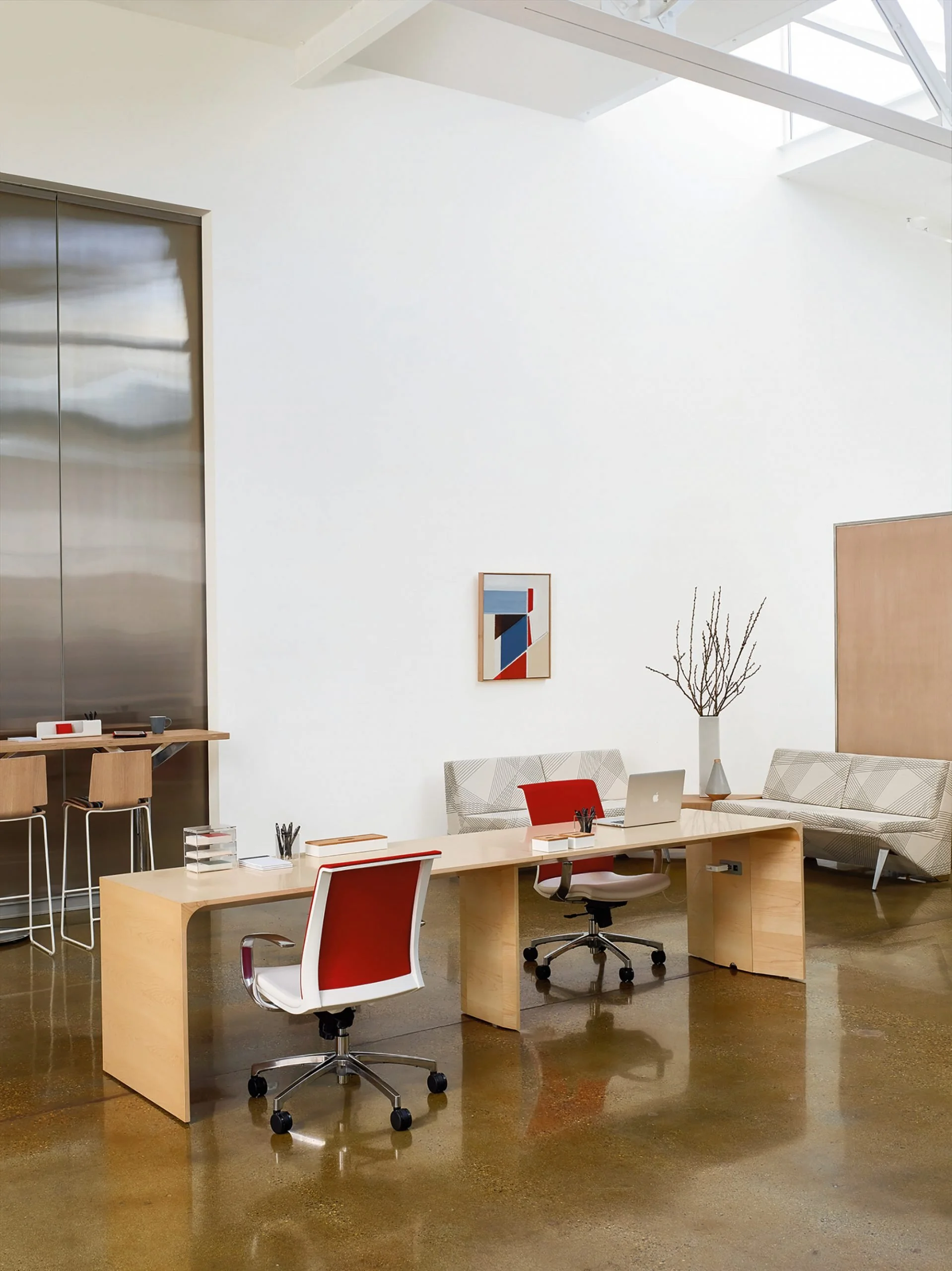 Arcadia Avelina Meeting Tables