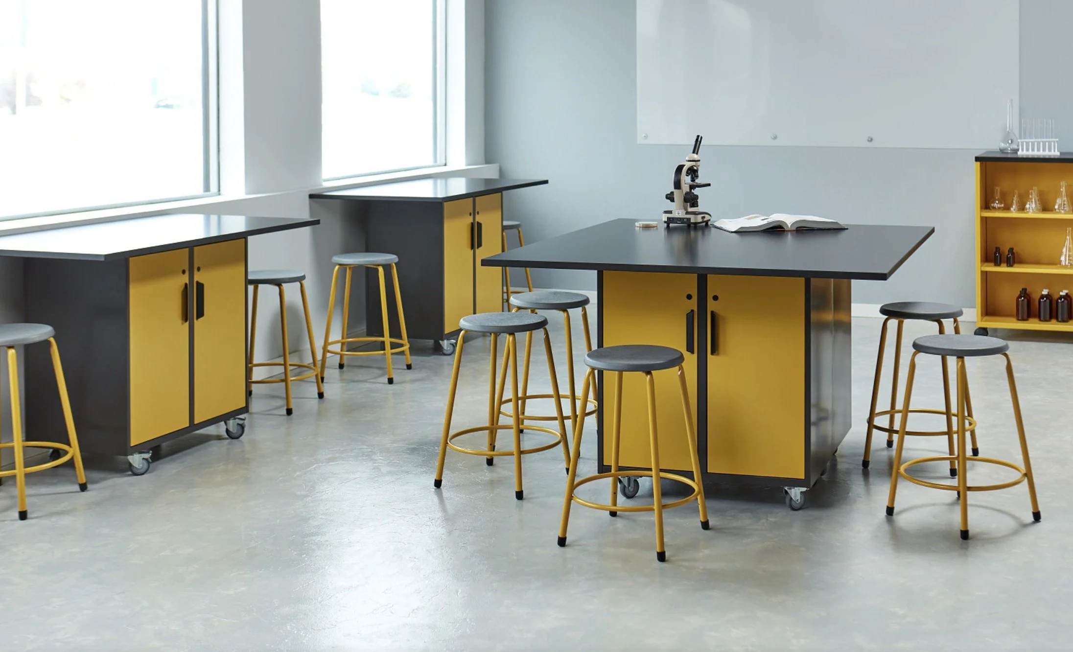 KI Ruckus® Worktables