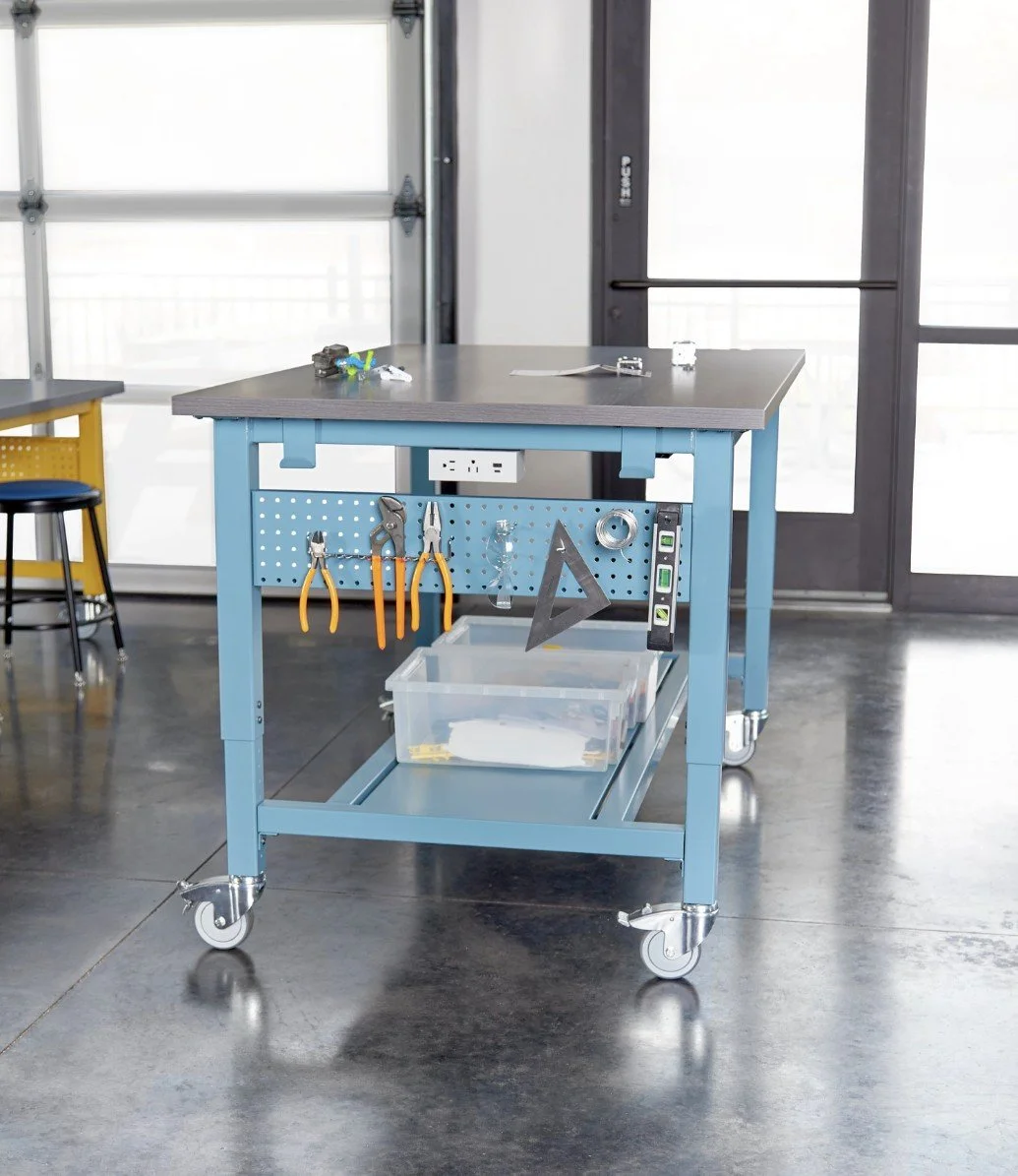 KI Stout™ Tables
