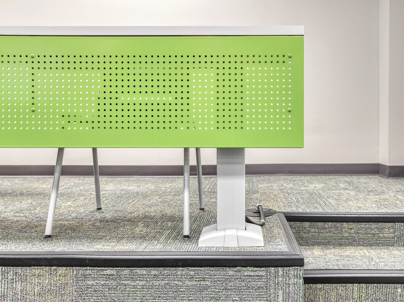 KI Seminar Fixed Table