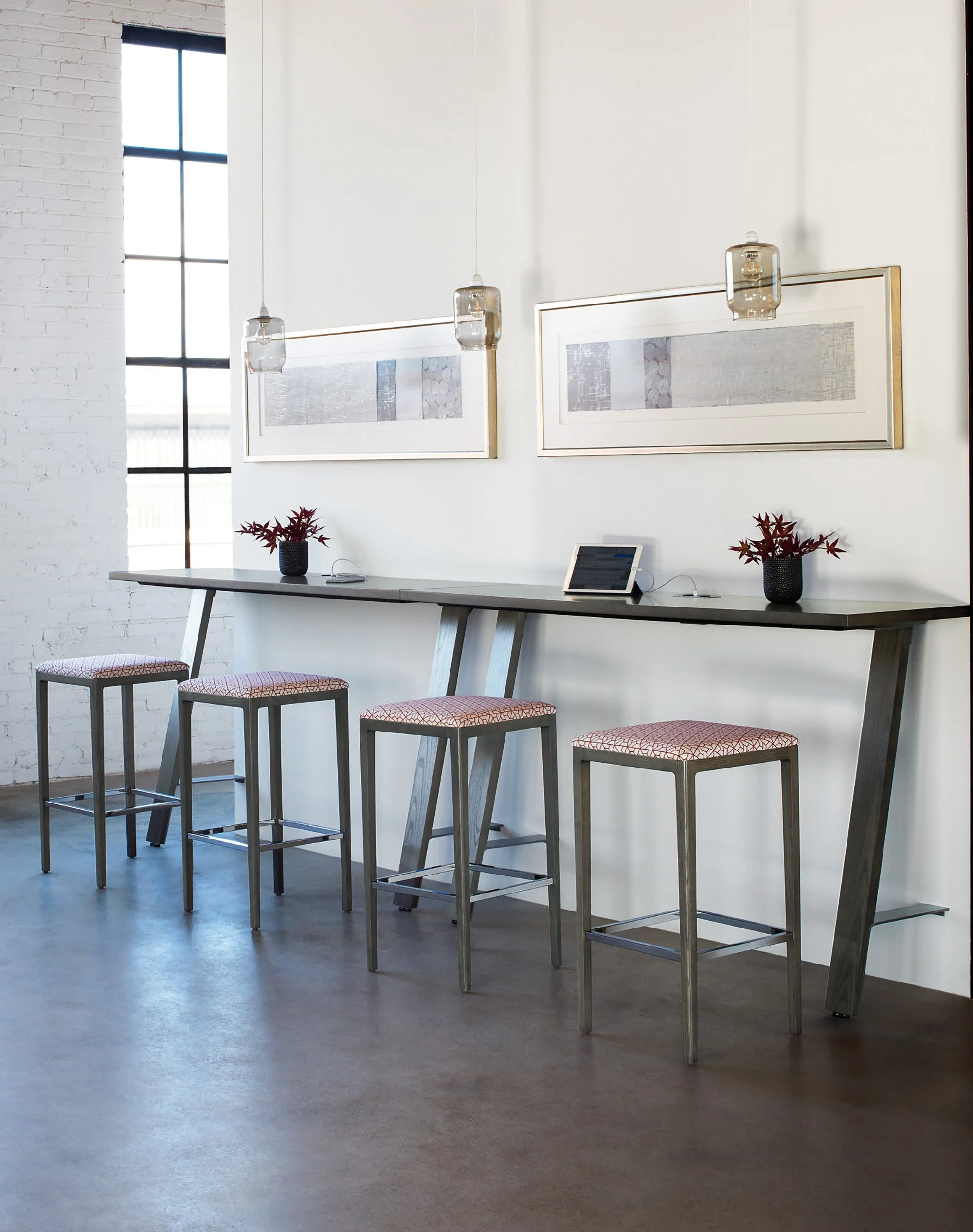 Arcadia Delen Meeting Tables