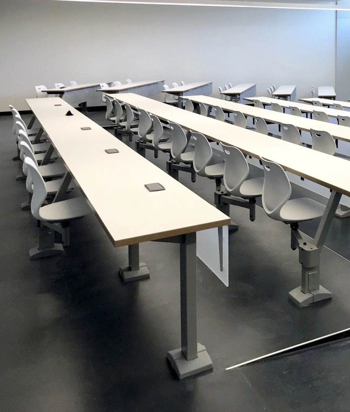 KI University Seating & Tables