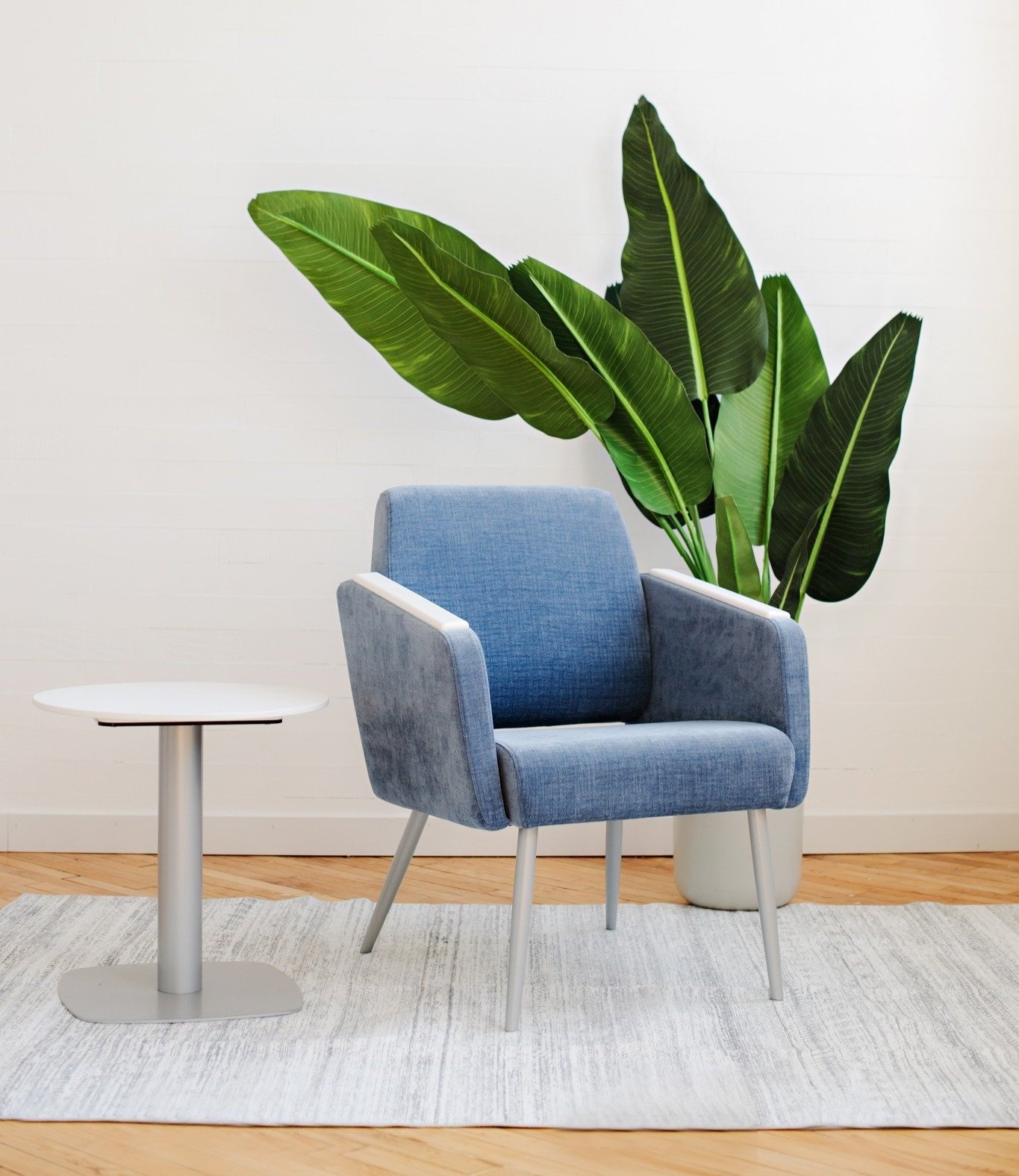 Stance Abrazo Chair