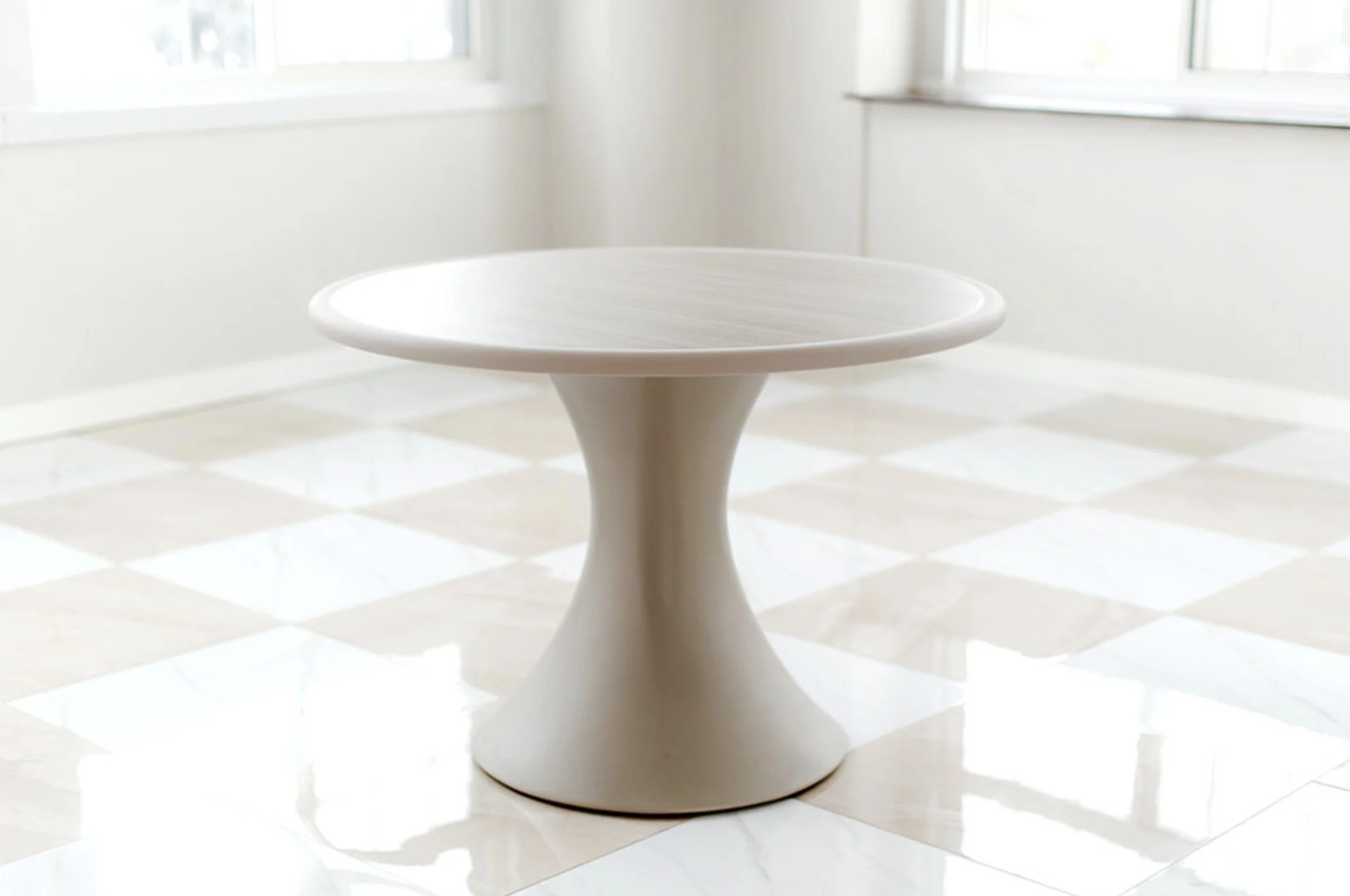 Stance Flo Table Series