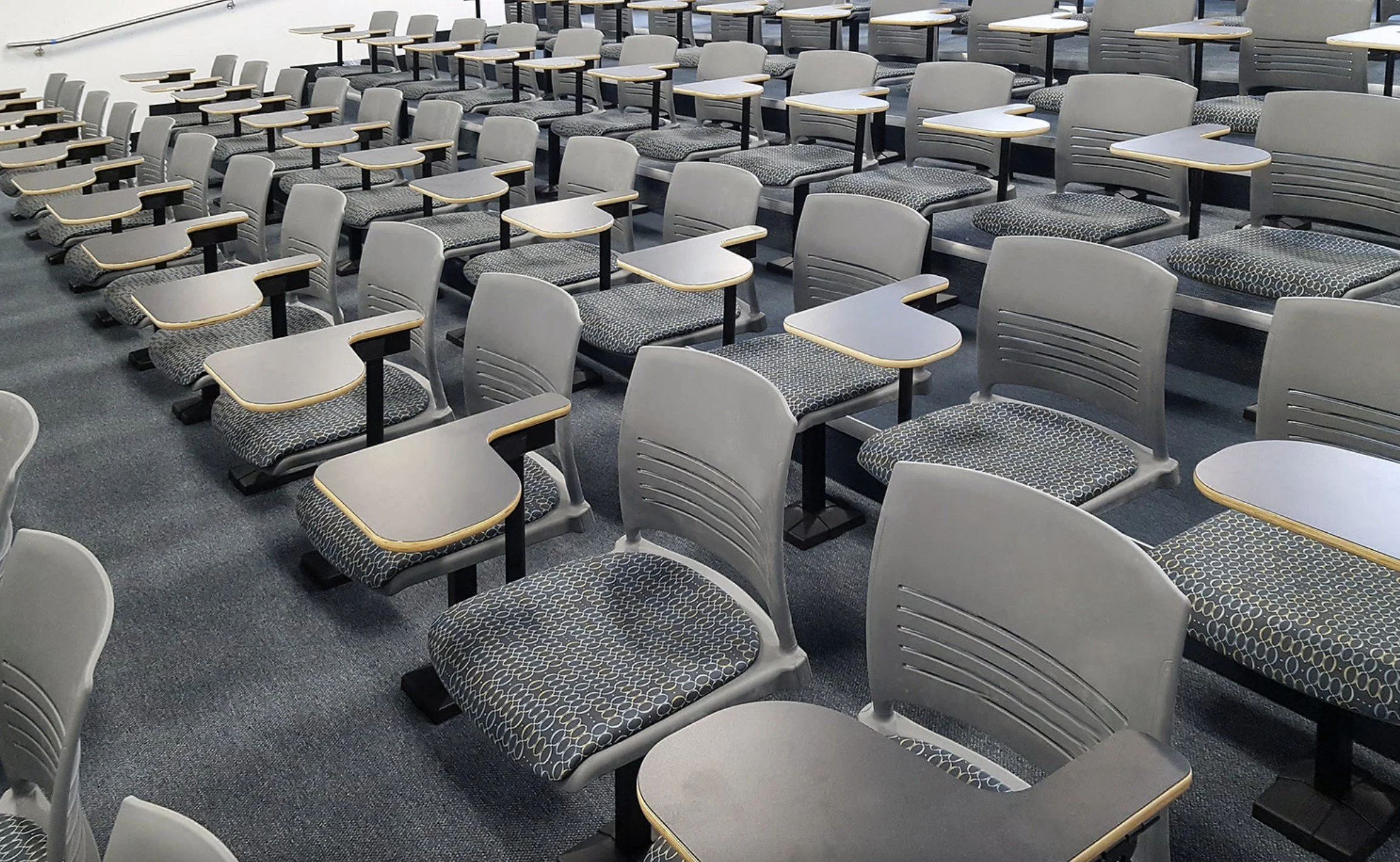 KI Single Pedestal Fixed Seating