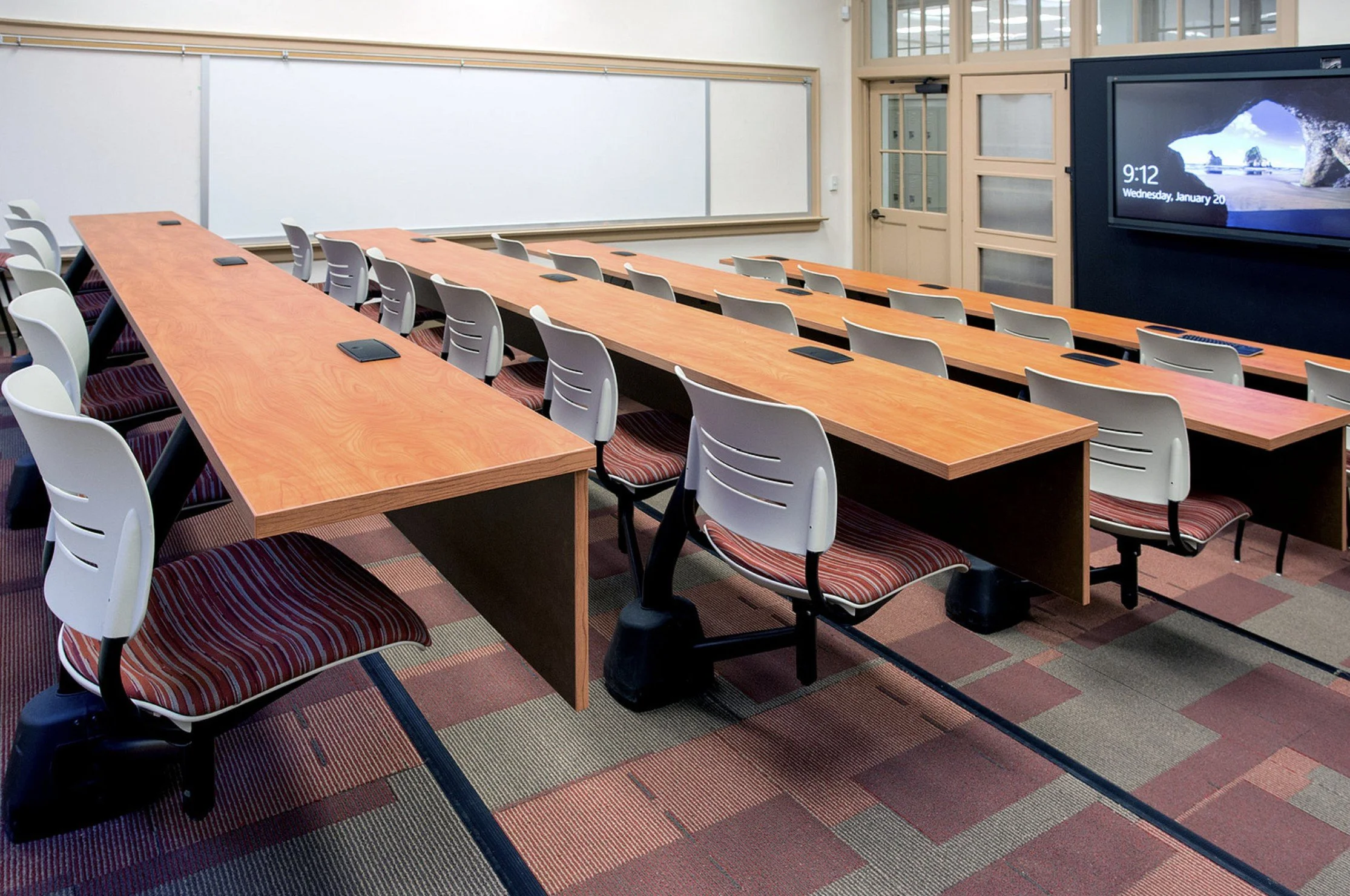 KI University Seating & Tables