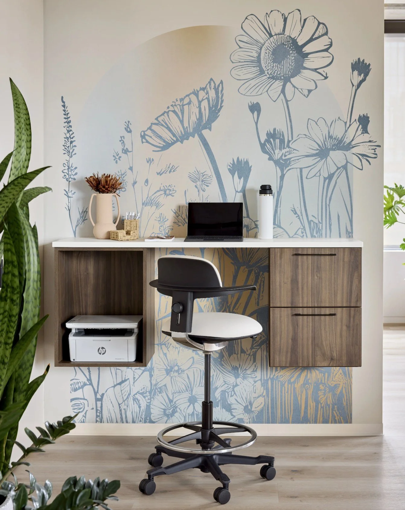 Interwoven Alterna Casework