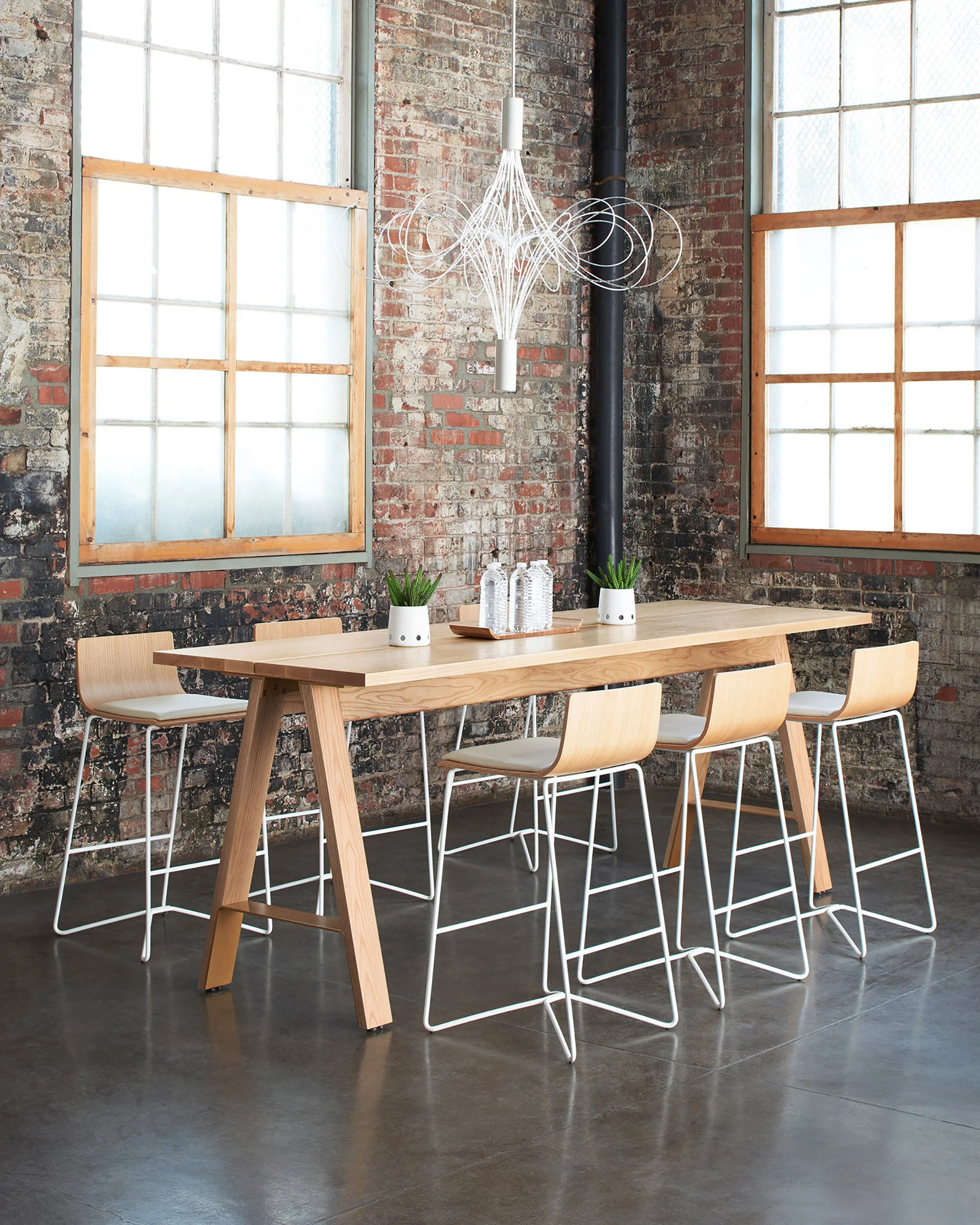 Arcadia Delen Meeting Tables