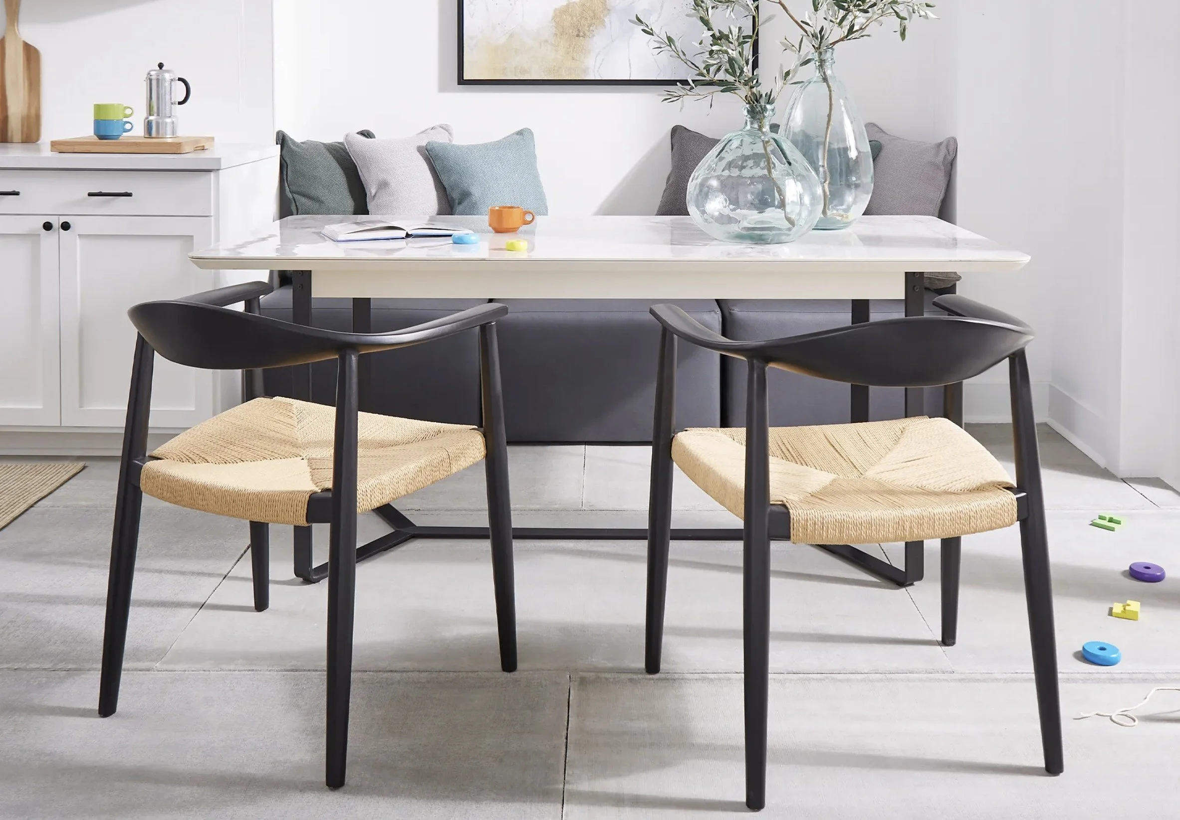 Etc. Seraphina Table