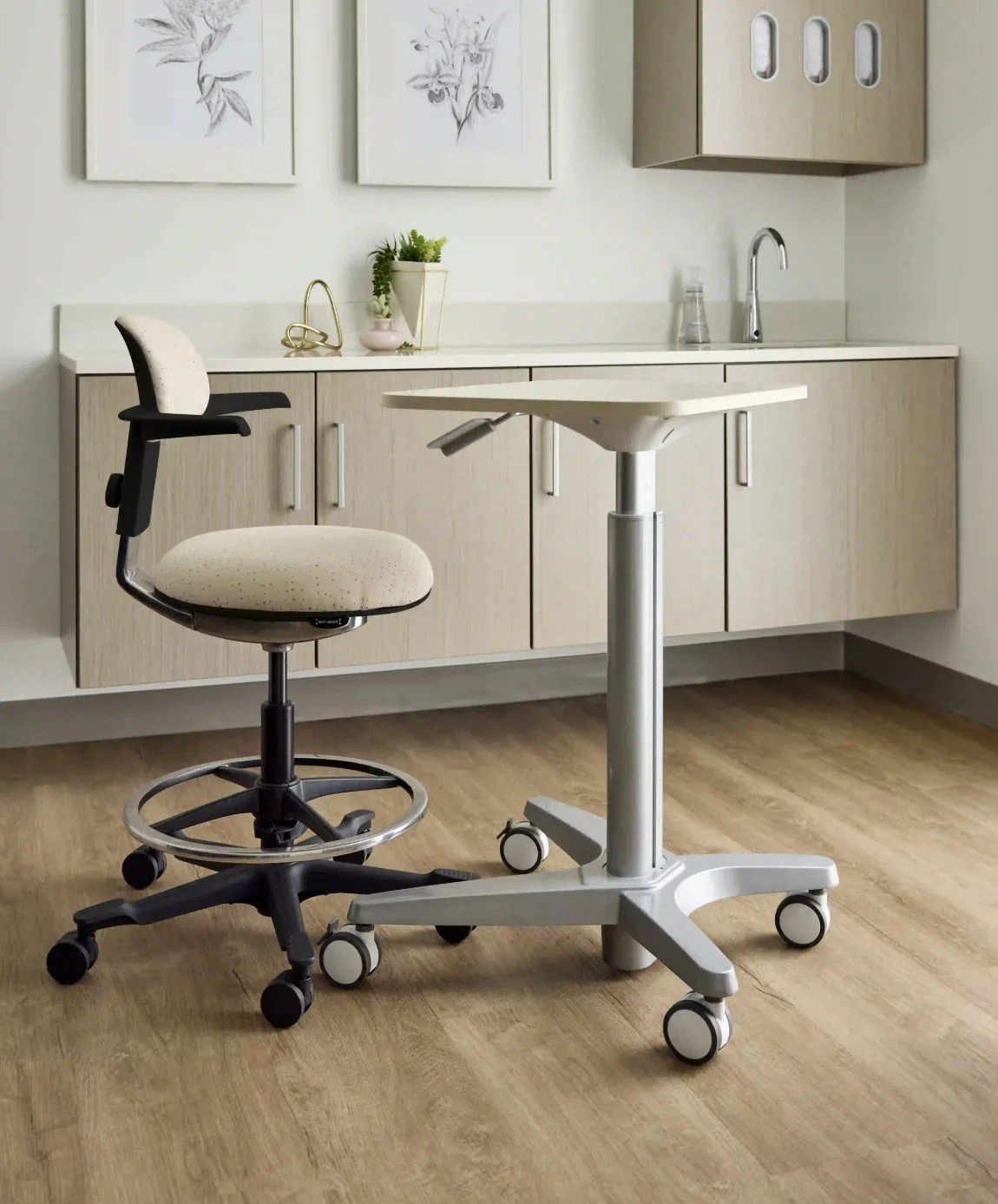 Interwoven Rolli Caregiver Stool