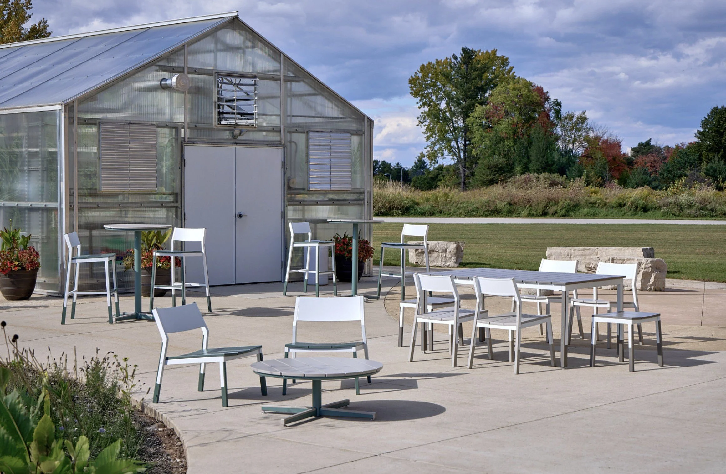KI Outspan™ Outdoor Seating