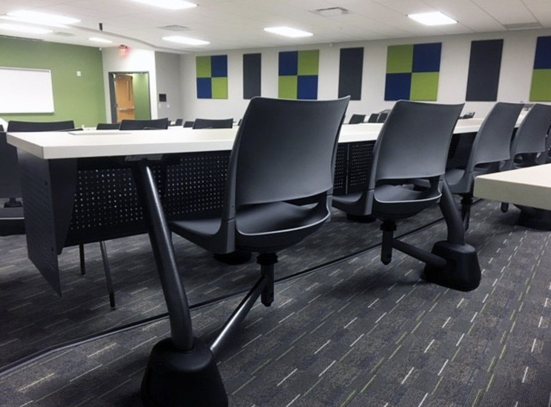 KI University Seating & Tables