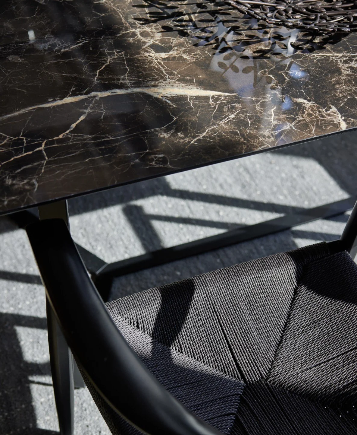 Etc. Seraphina Table