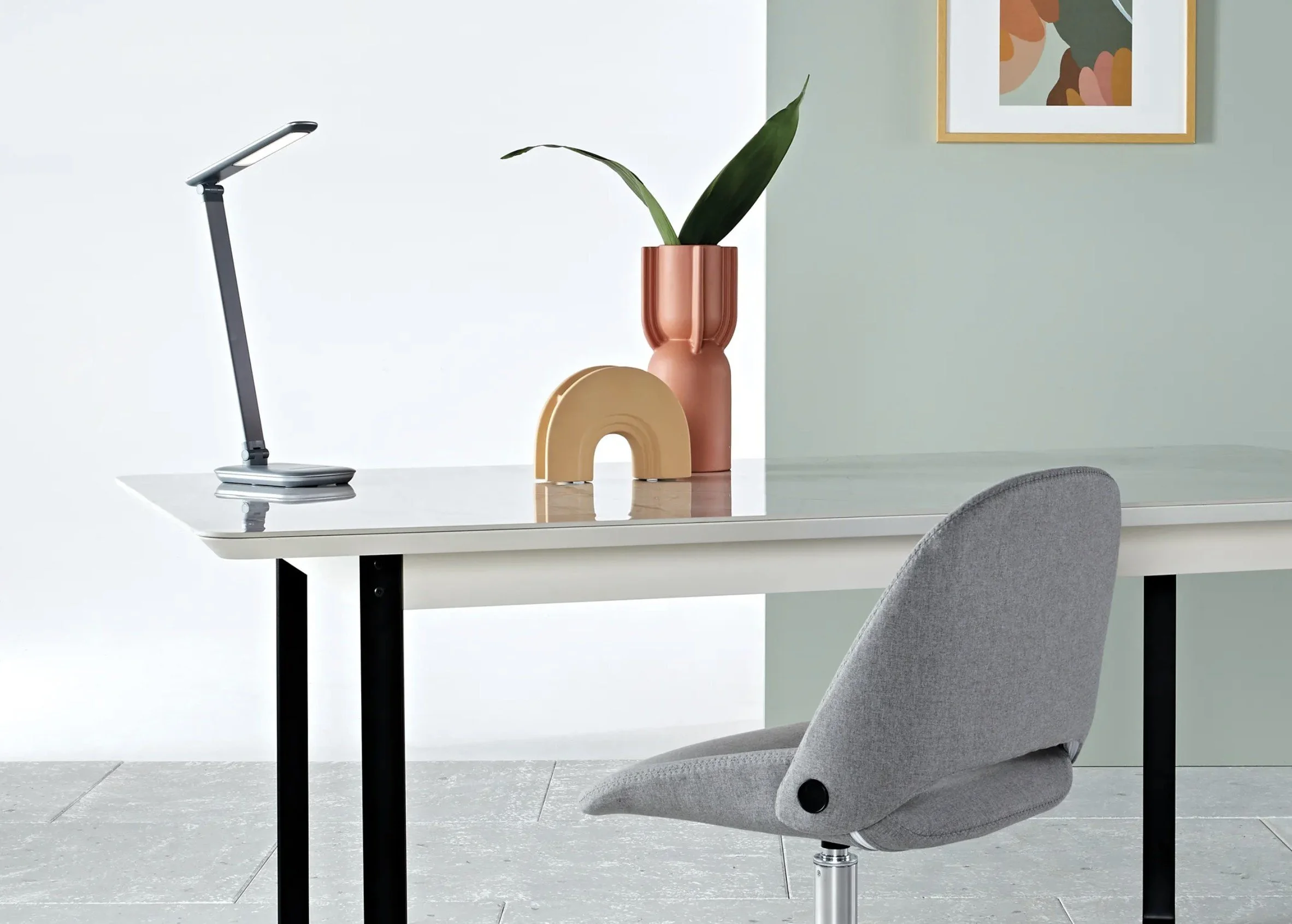 Etc. Seraphina Table