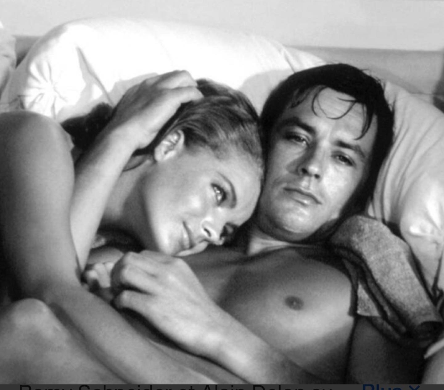 Nous n&rsquo;avons pas brod&eacute; pour lui mais j&rsquo;ai trouv&eacute; cette photo de lui dans un lit avec l&rsquo;inoubliable Romy&hellip;. Eventhough we did not embroider for him we thought Alain Delon deserved our tribute, along with the unfor