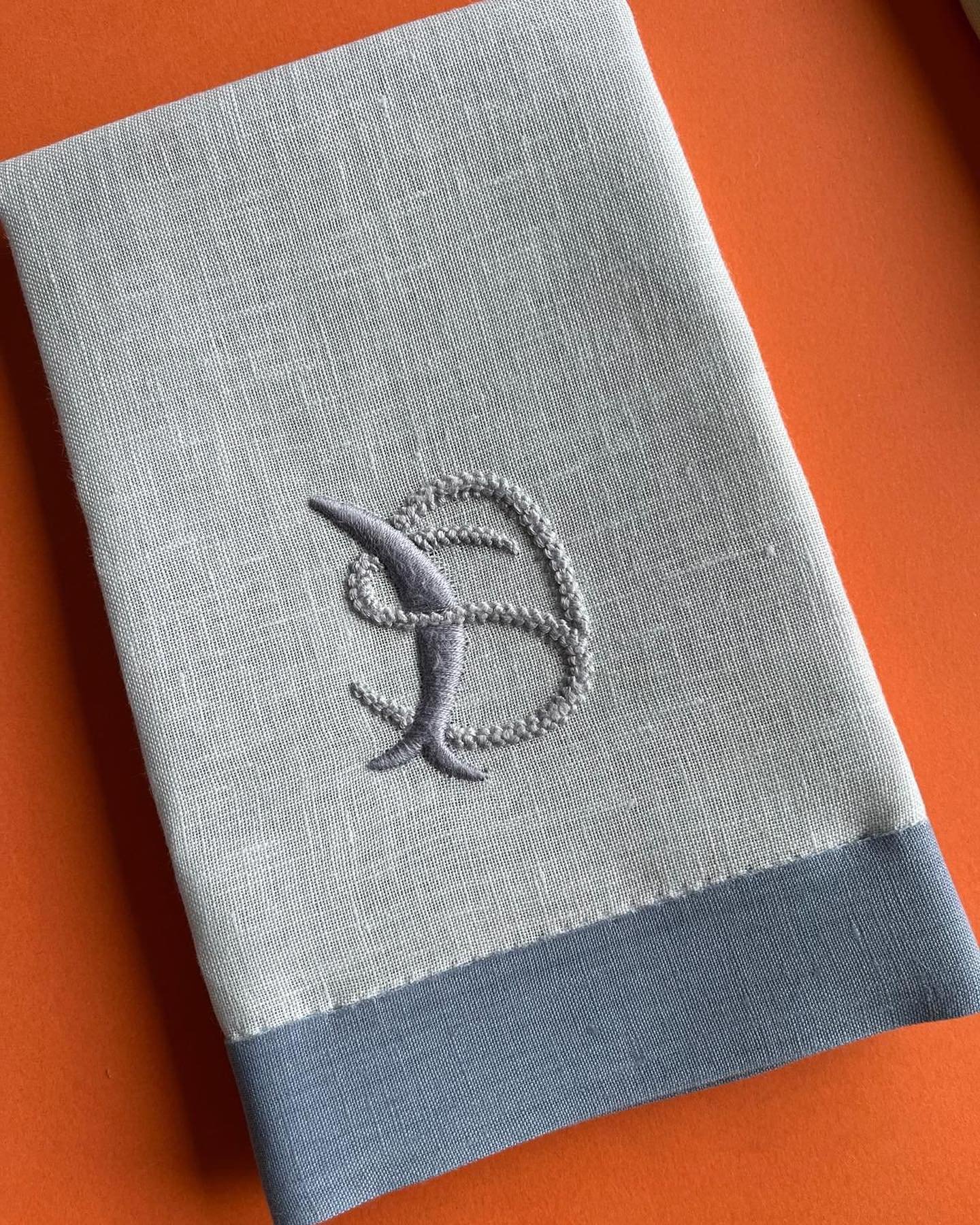 Many thanks to @thelsd for inspiring us this gorgeous contemporary line, though always hand embroidered  in our XVIIth century technique of embroidery 🪡

&bull;
&bull;
&bull;
&bull;
&bull;
&bull;
&bull;
#brodealamain #handembroidery #handembroidered
