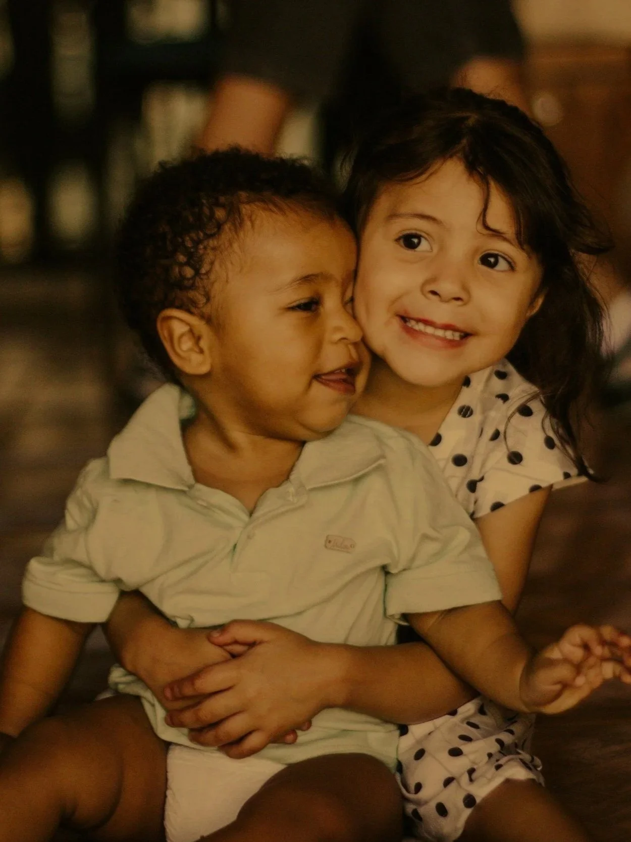 two kids who get adjusted in a chiropractic clinic ascot berkshire