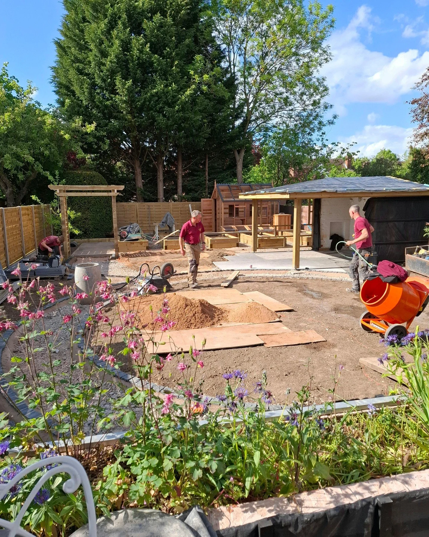 It's all go at our current installation, transforming this space into our Japanese inspired garden, converting an existing building into a Tea House with Tori arch, cor-ten screens and granite paving. Not long now until we can plant this garden and p