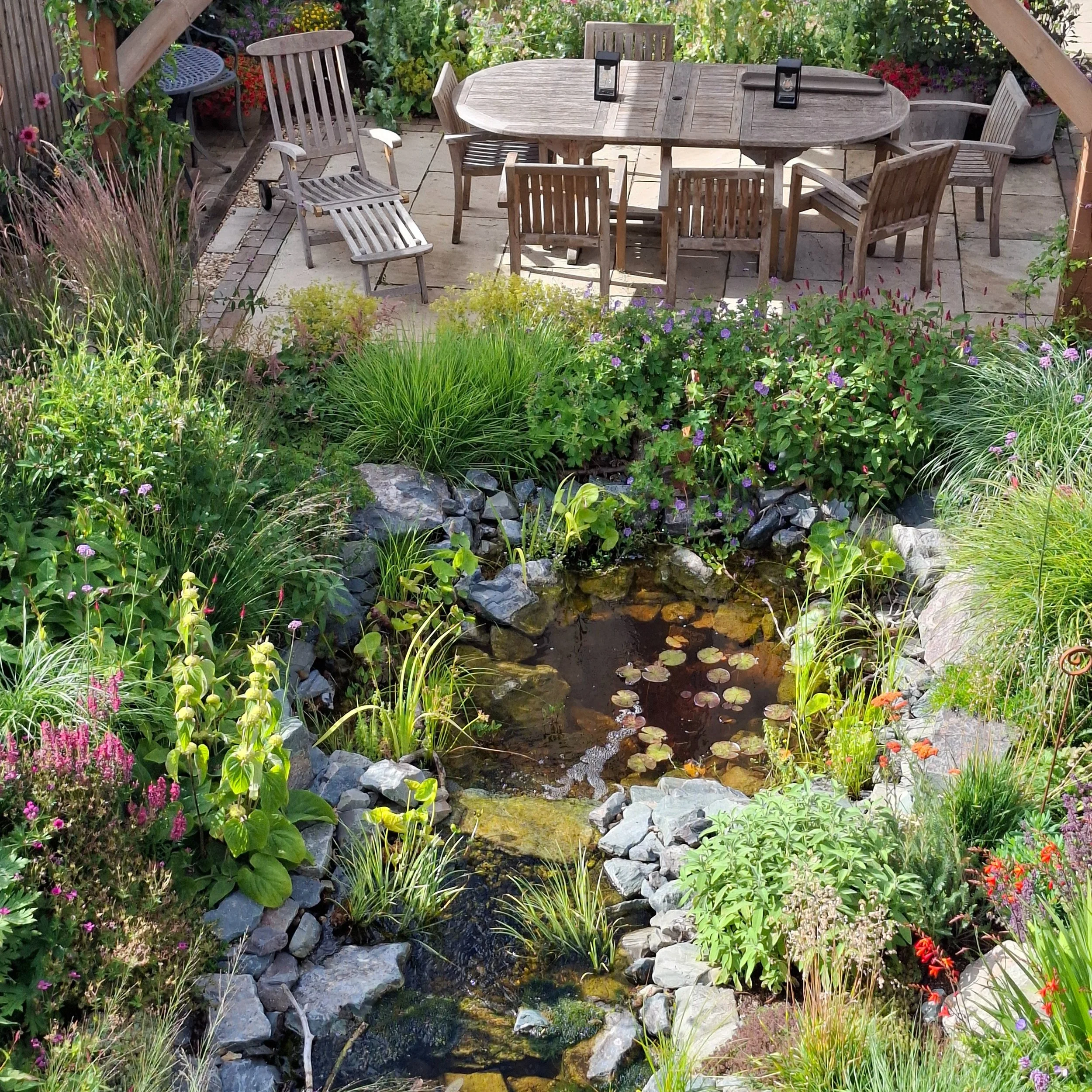 Great weather for relaxing by our WildWater Pond! It's giving off cooling vibes thankfully!

@wildwaterponds